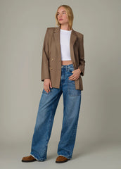 THE DOUBLE BREASTED BLAZER