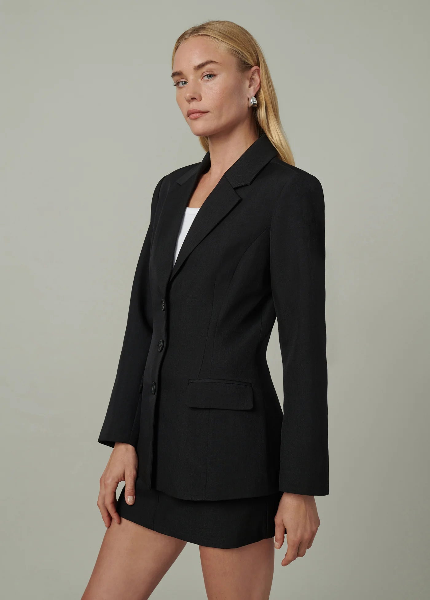 THE CHLOE CINCHED BLAZER