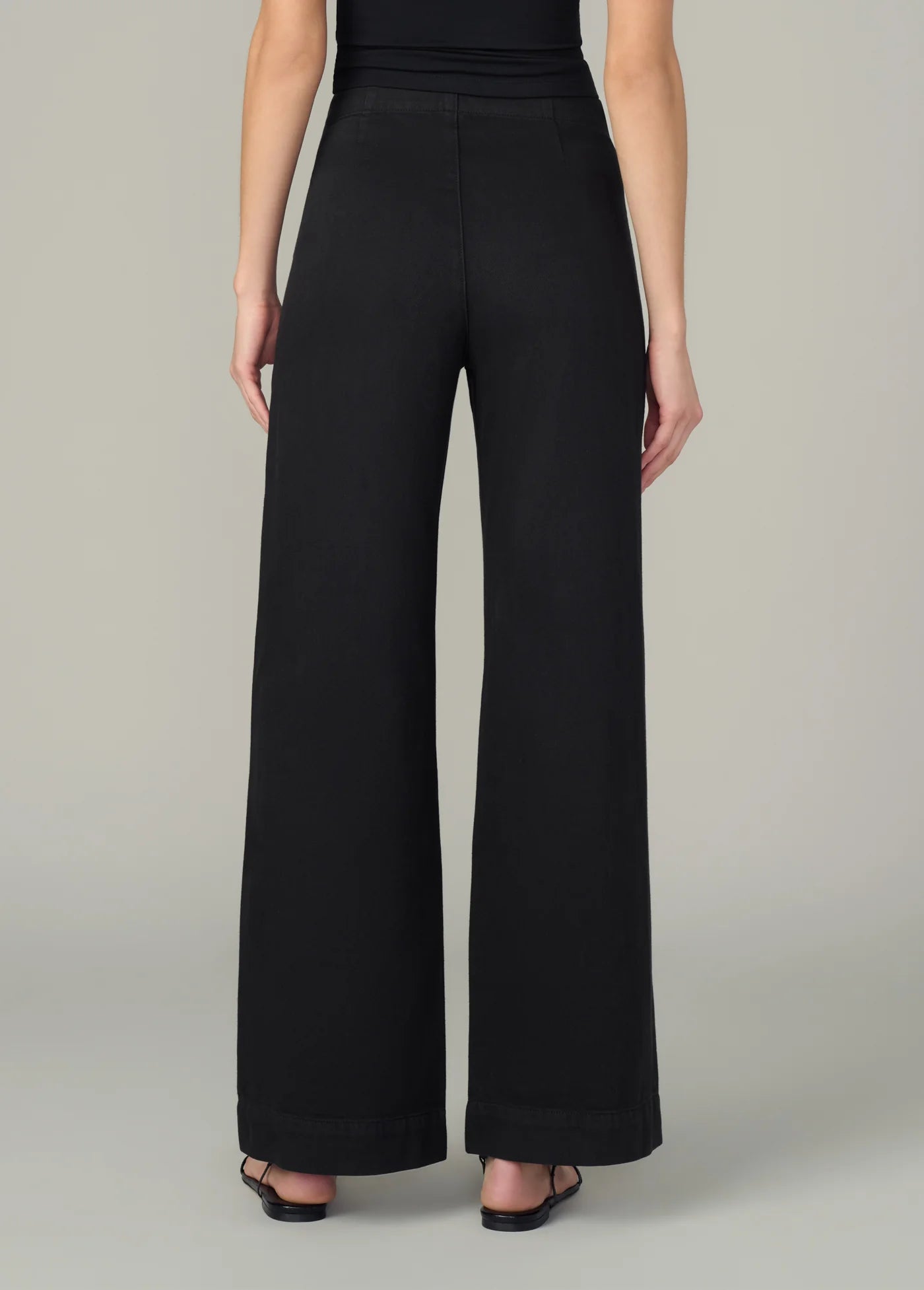 THE CLEAN DENIM TROUSER