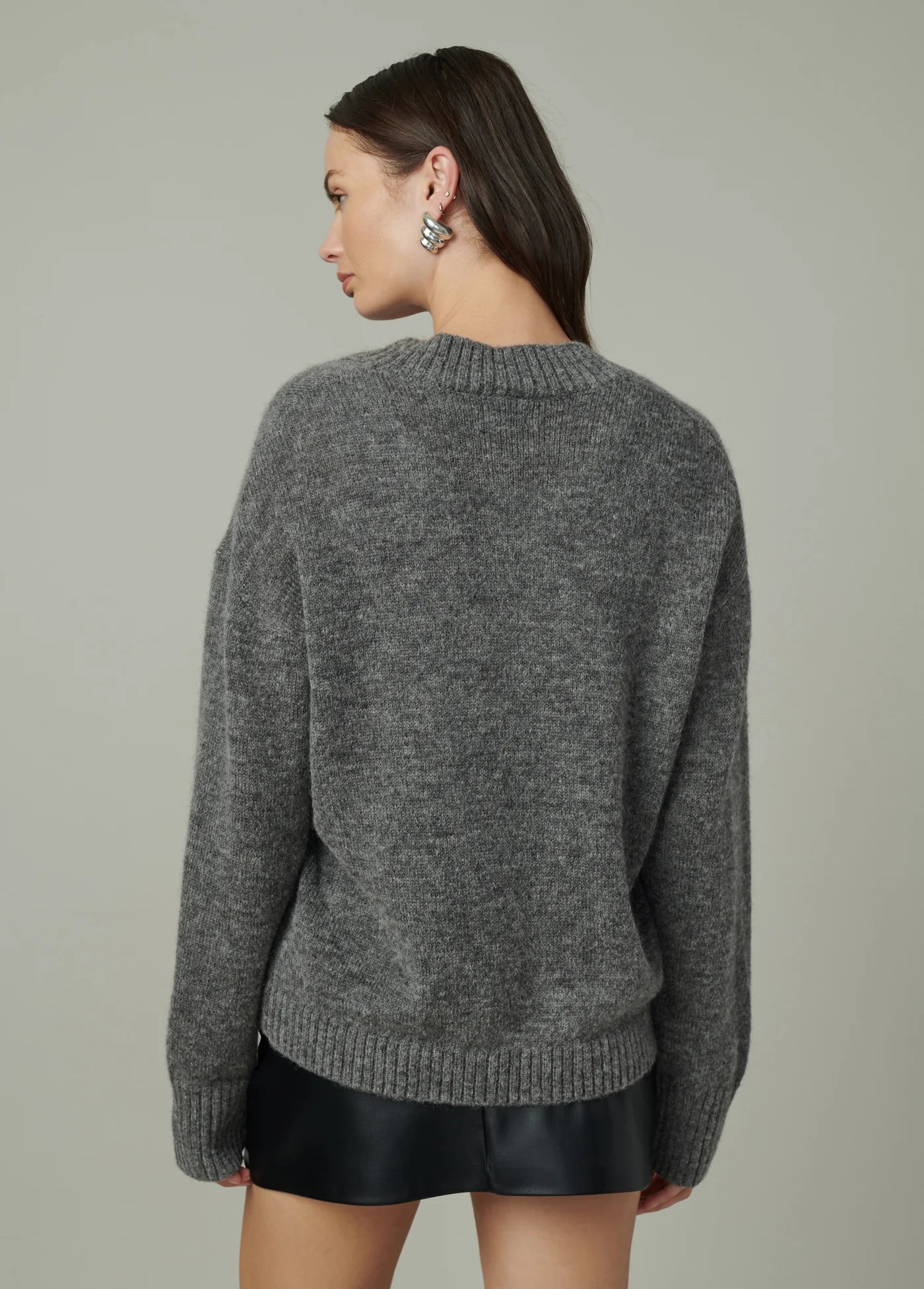 THE RYAN V NECK SWEATER
