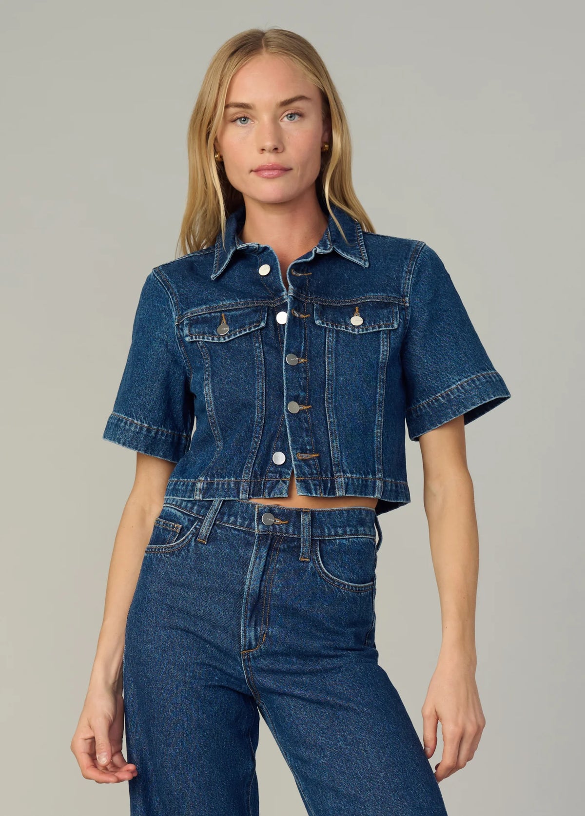 DENIM TRUCKER SHORT SLEEVE TOP