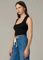 THE U NECK TANK