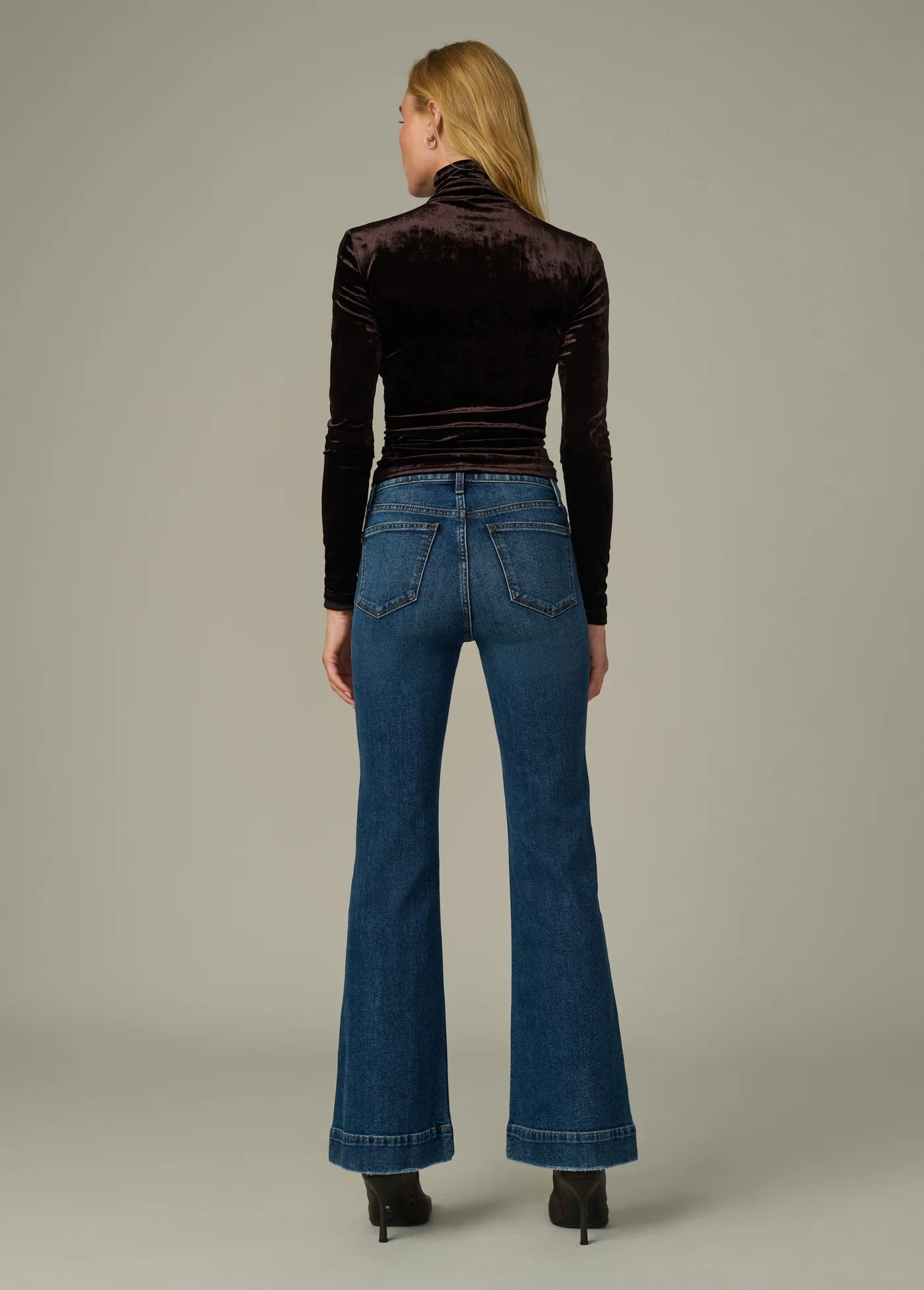 THE VELVET TONY LONG SLEEVE TOP