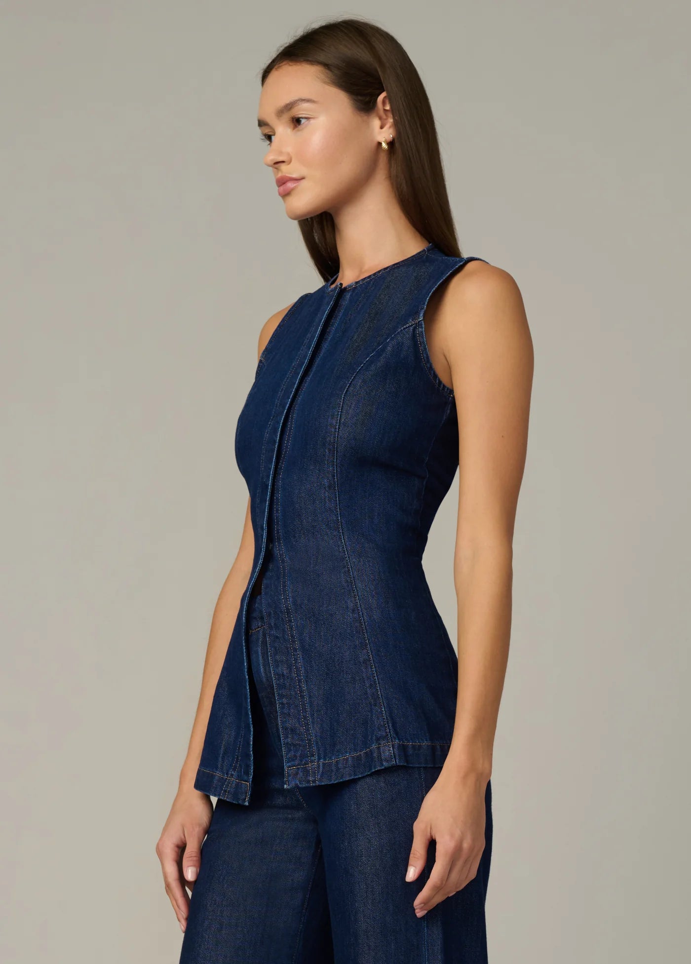 THE SEAMED TUNIC