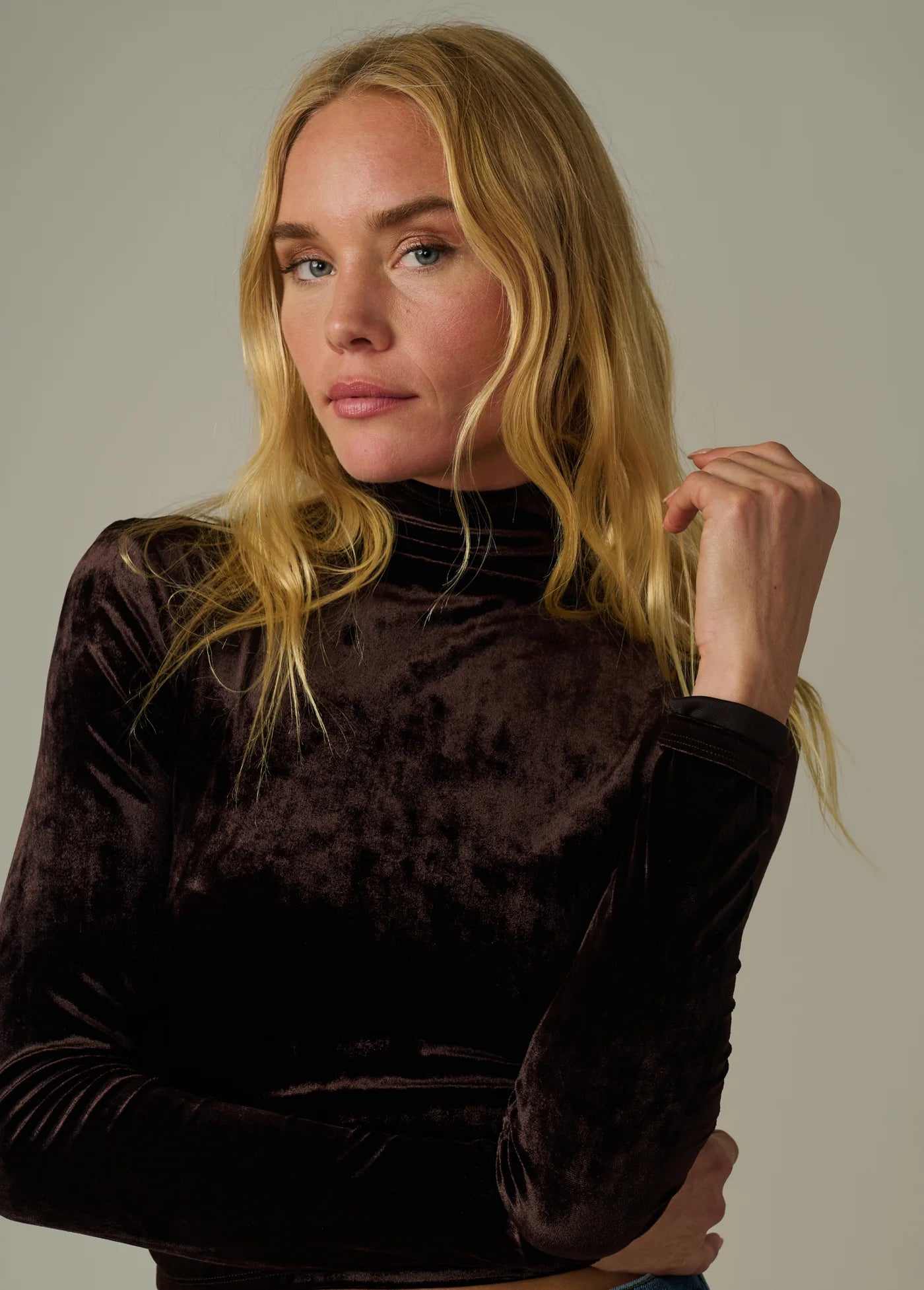 THE VELVET TONY LONG SLEEVE TOP