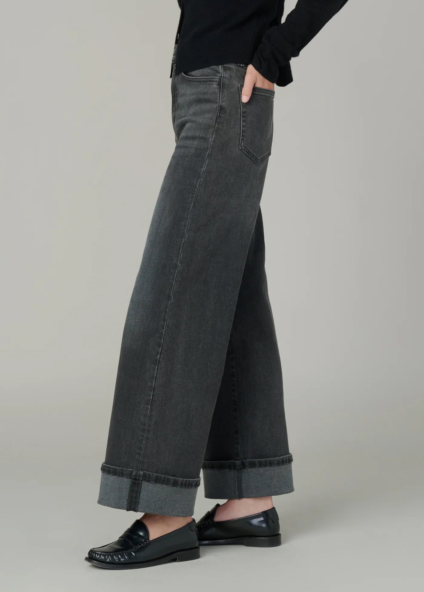 WIDE LEG CUFFED ANKLE