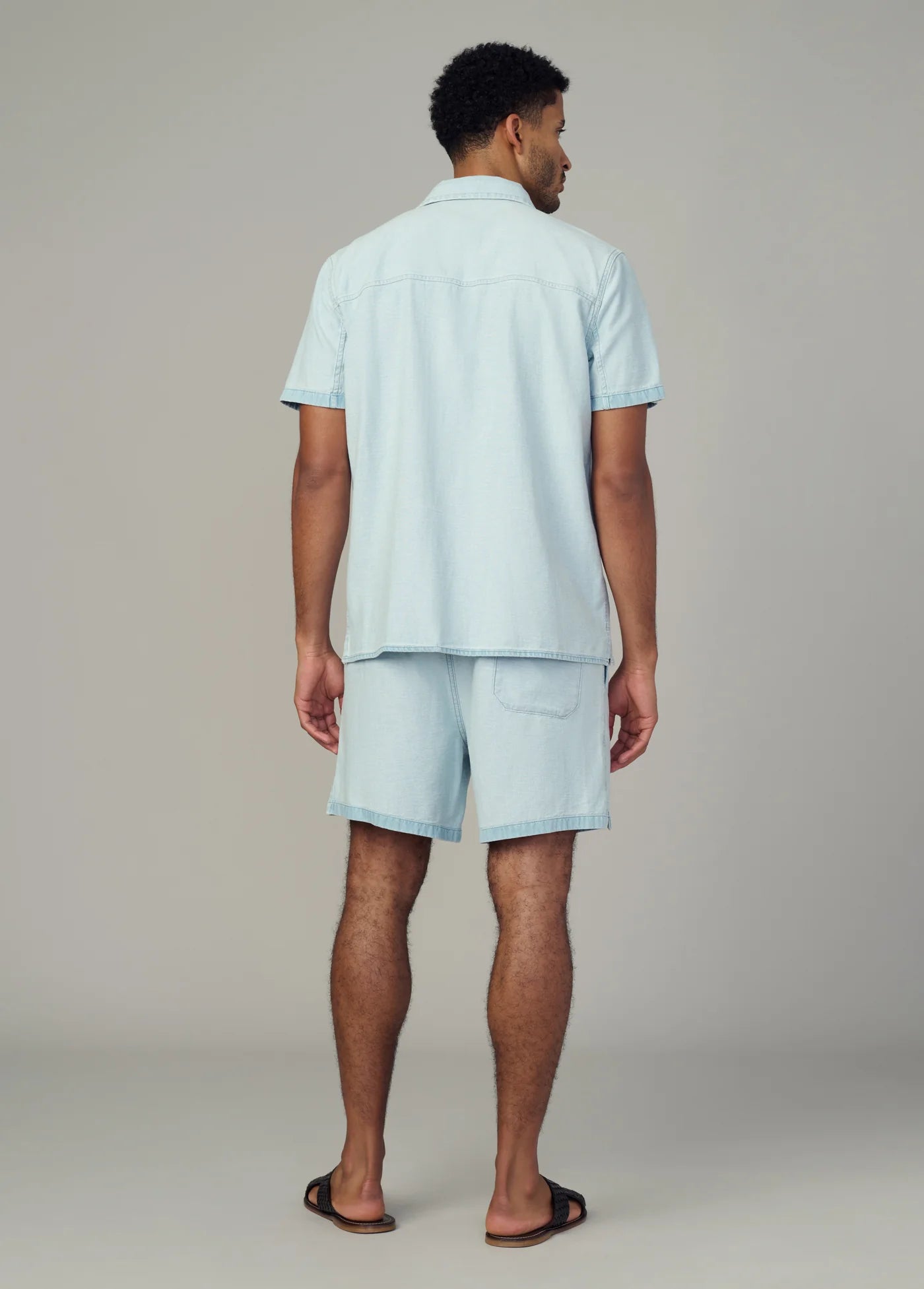 REVERSE CHAMBRAY CAMP SHIRT
