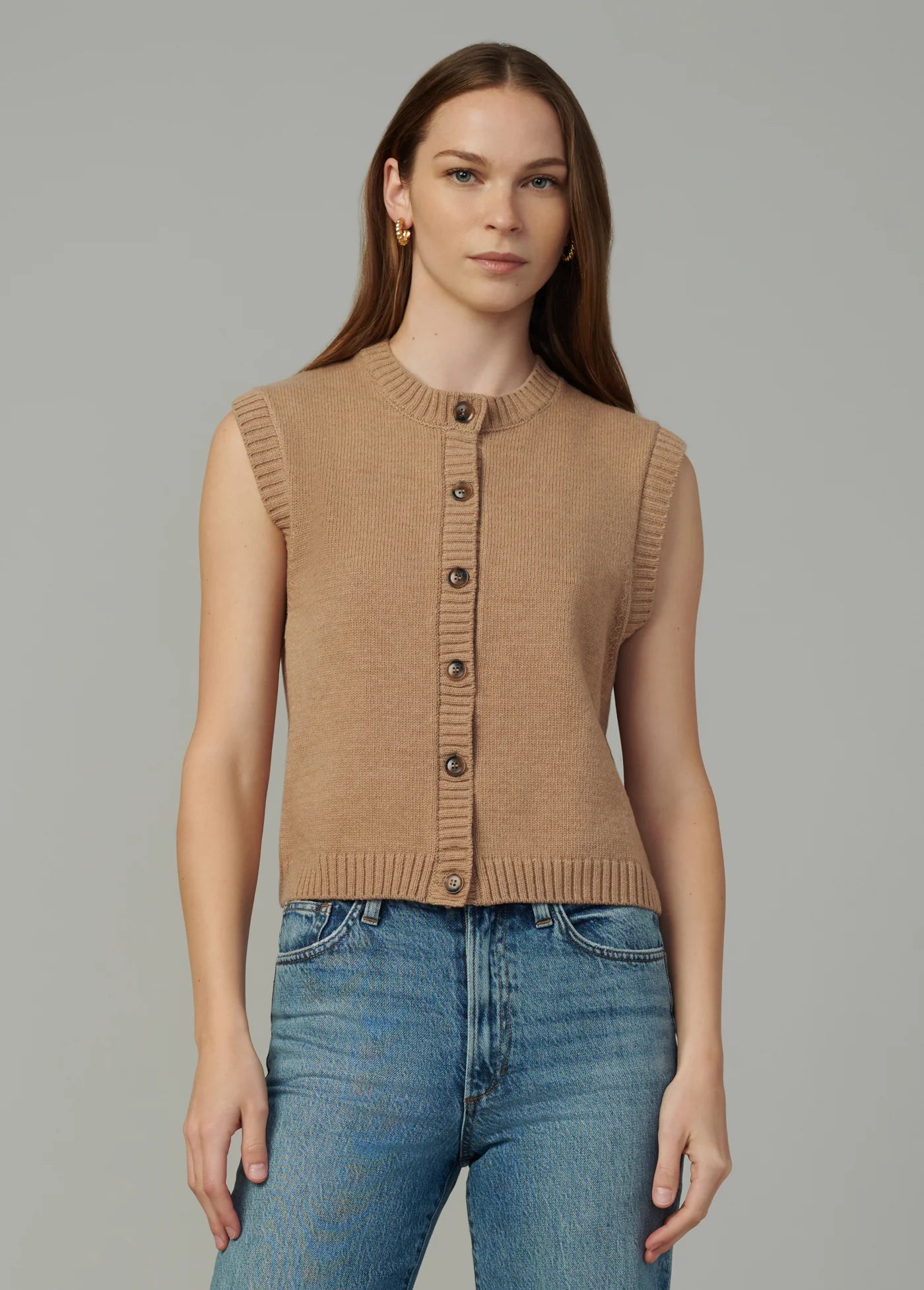 THE NOA CARDIGAN VEST