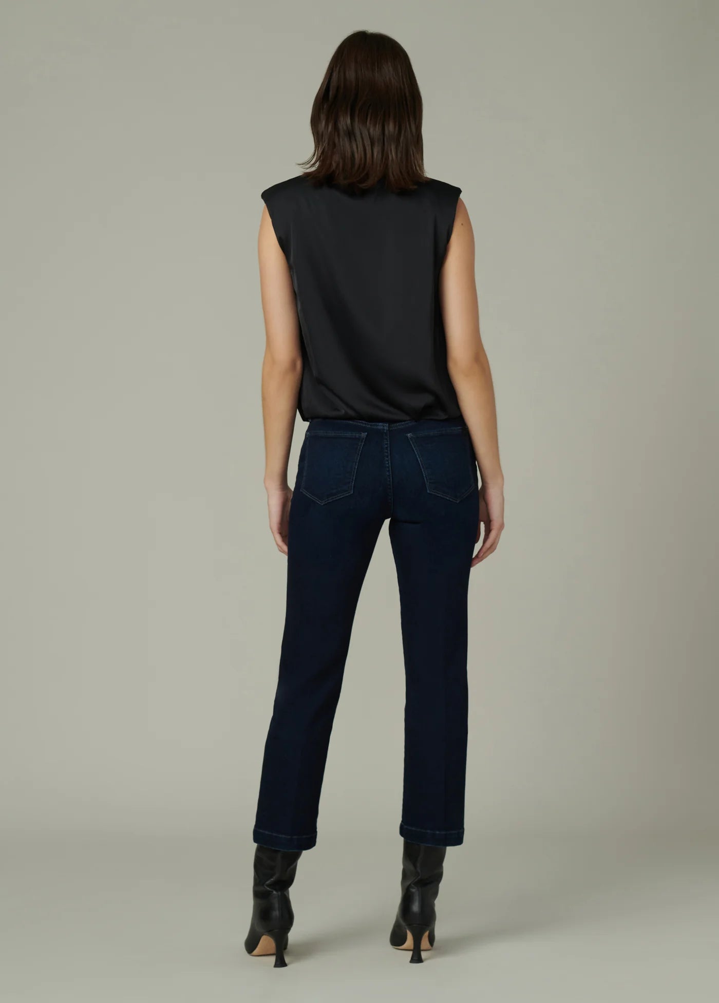 THE VICTORIA SLEEVELESS TOP