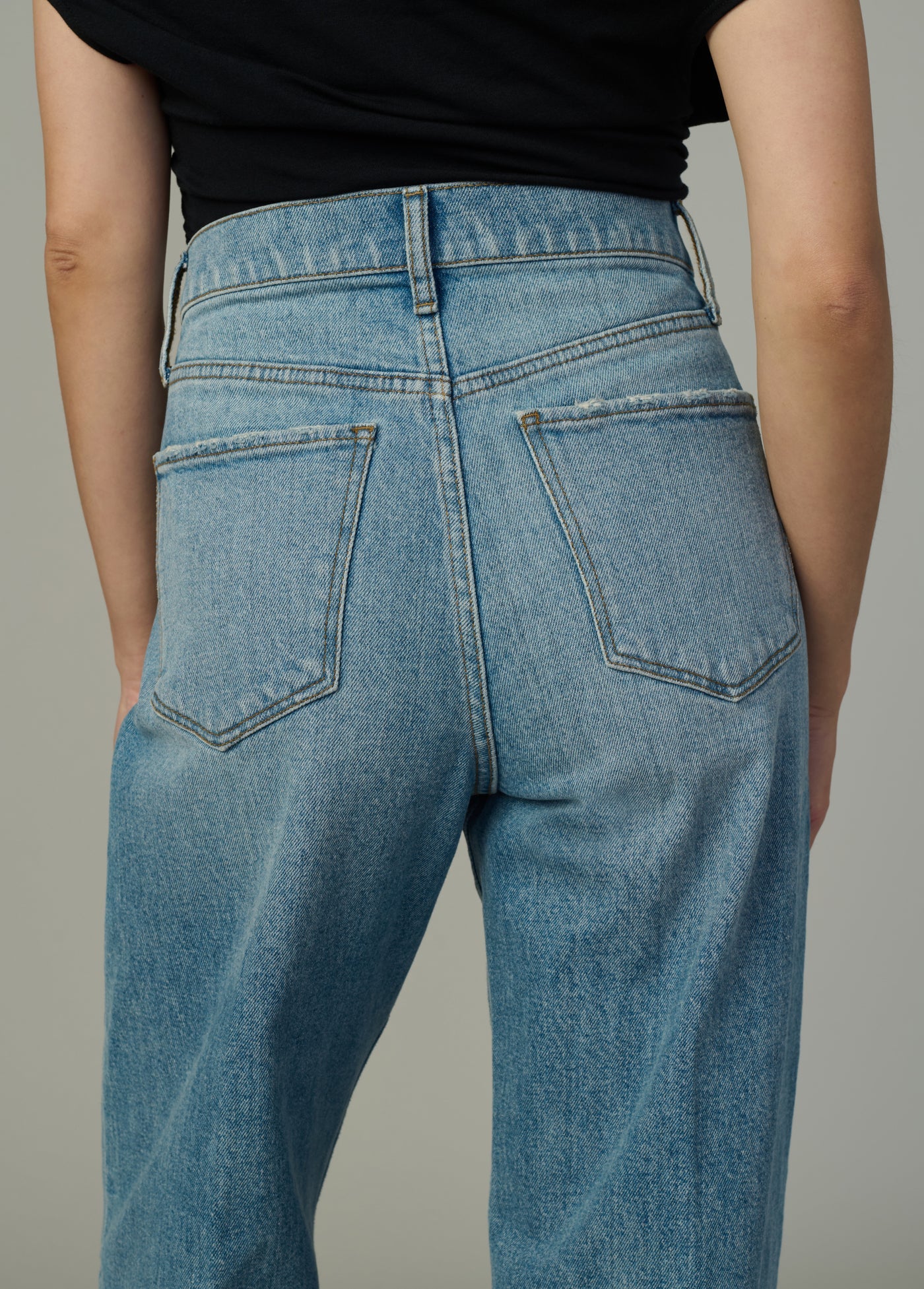 THE MIA PETITE