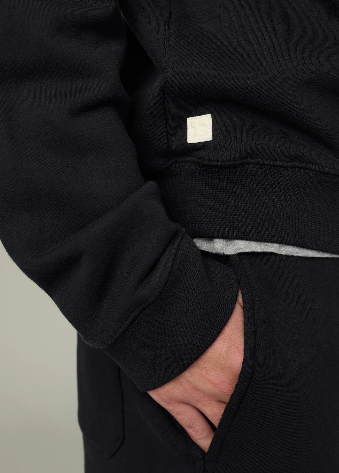 BESPOKE SWEATSHIRT