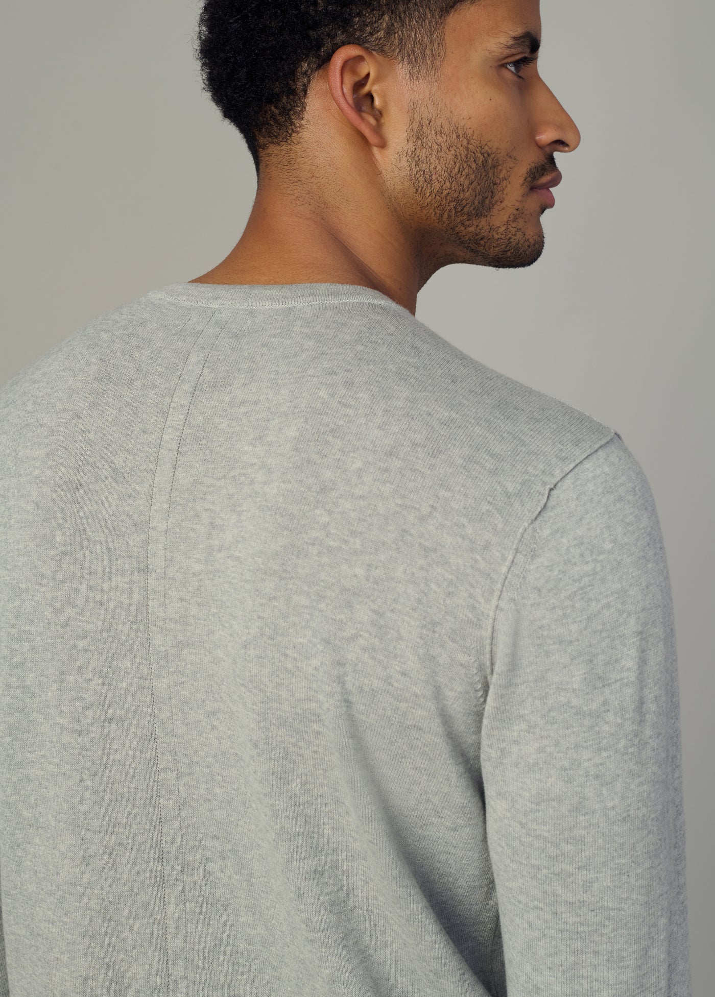 LONG SLEEVE CREWNECK SWEATER
