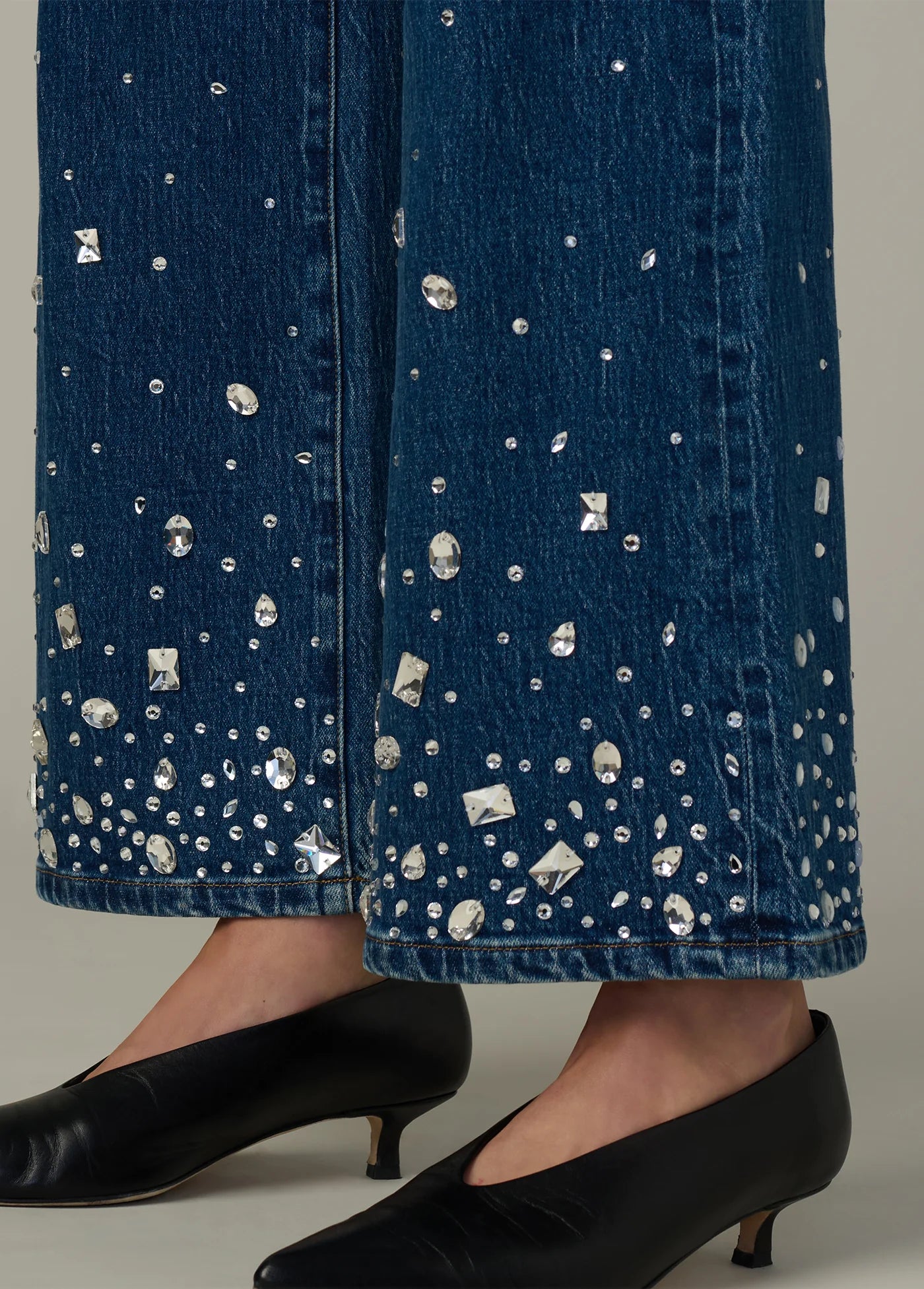 THE MIA STONE EMBELLISHED