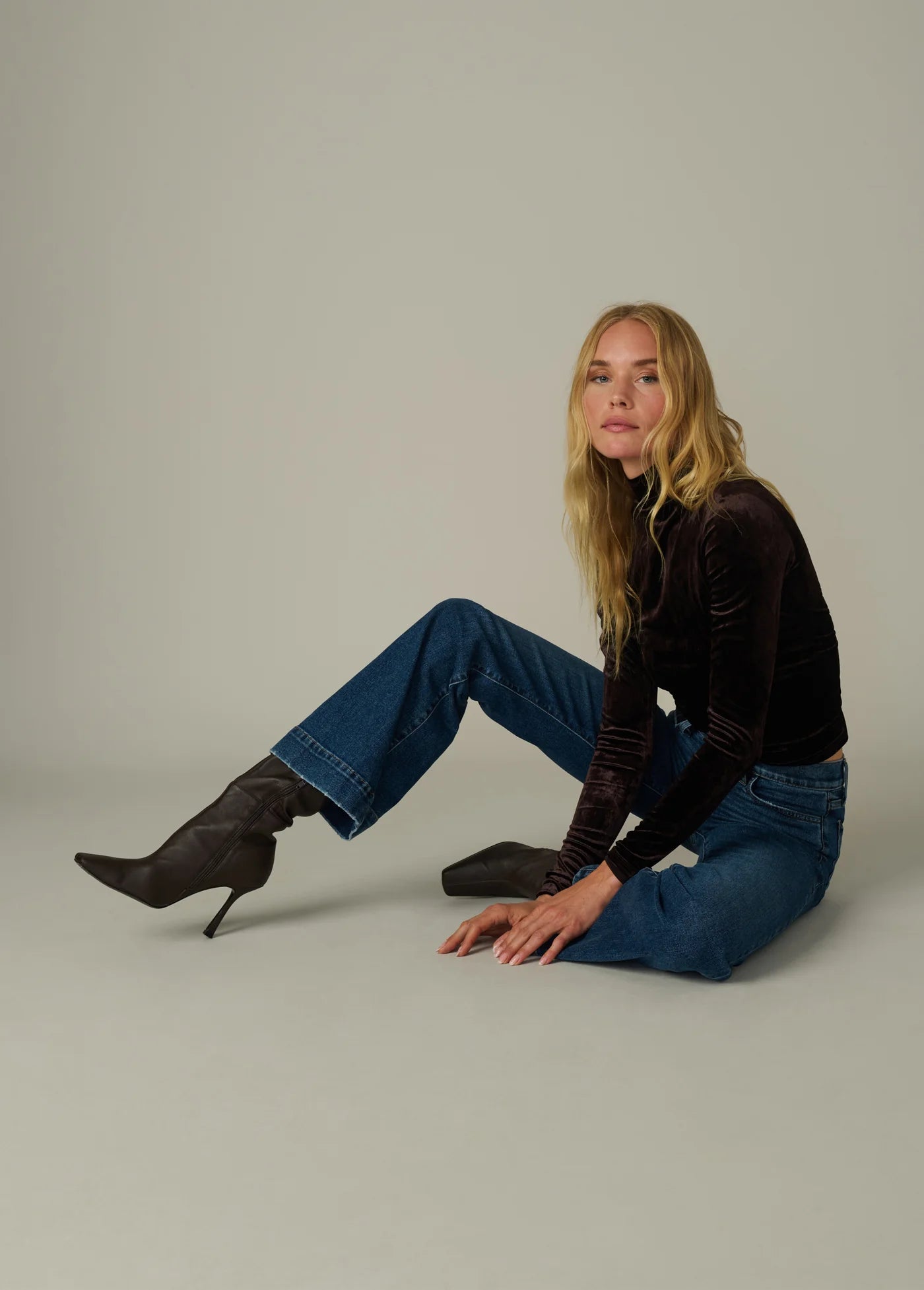 THE VELVET TONY LONG SLEEVE TOP