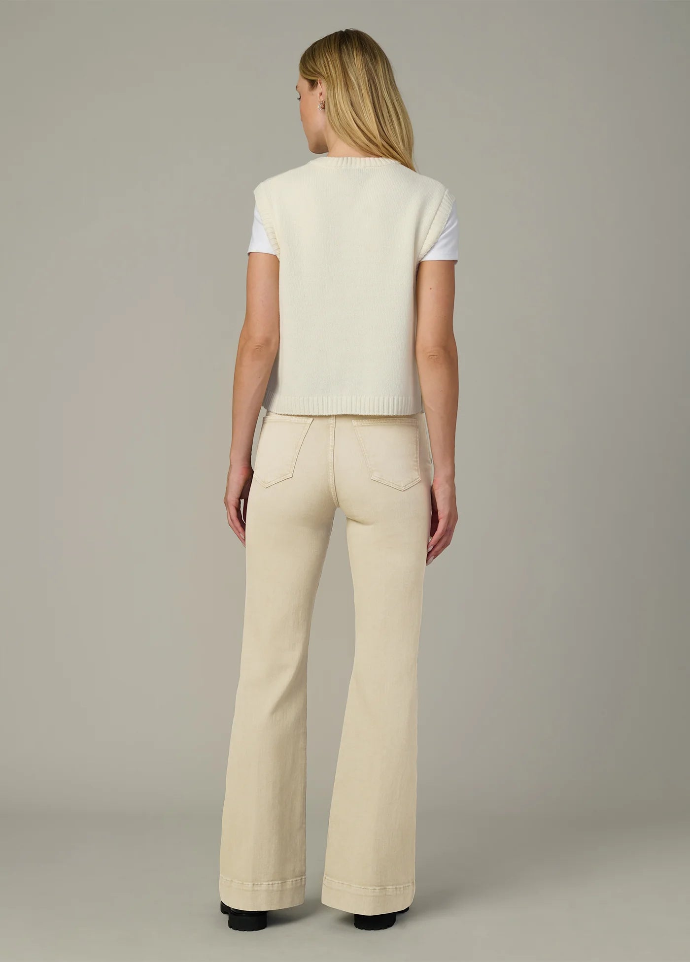 THE NOA CARDIGAN VEST