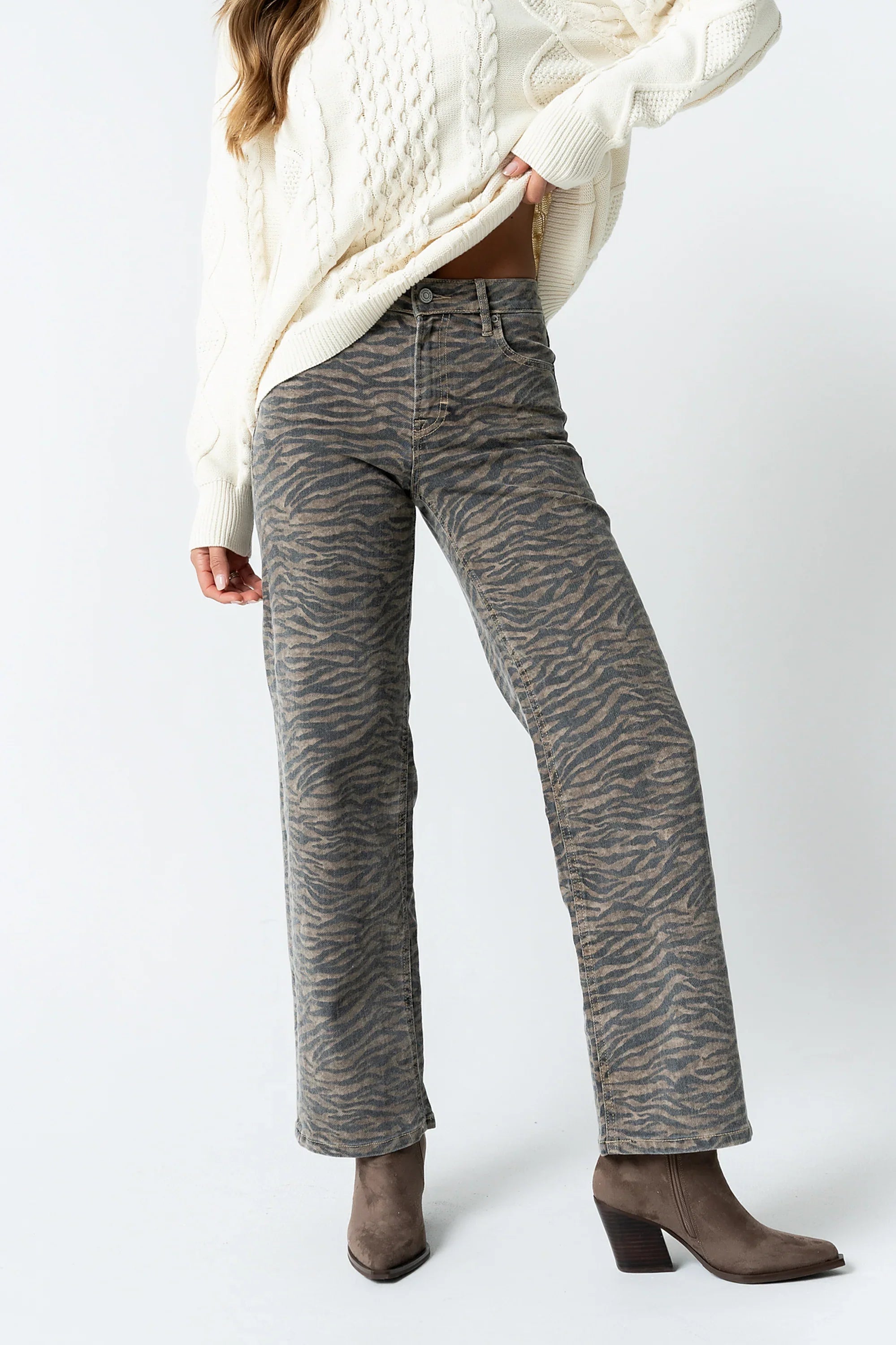 Avia Wide Leg Jeans
