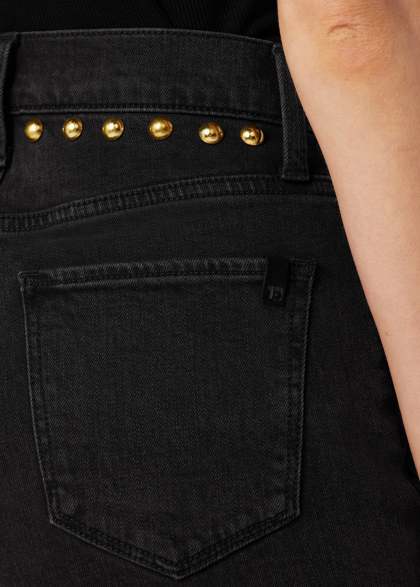 THE BLAKE STUDDED