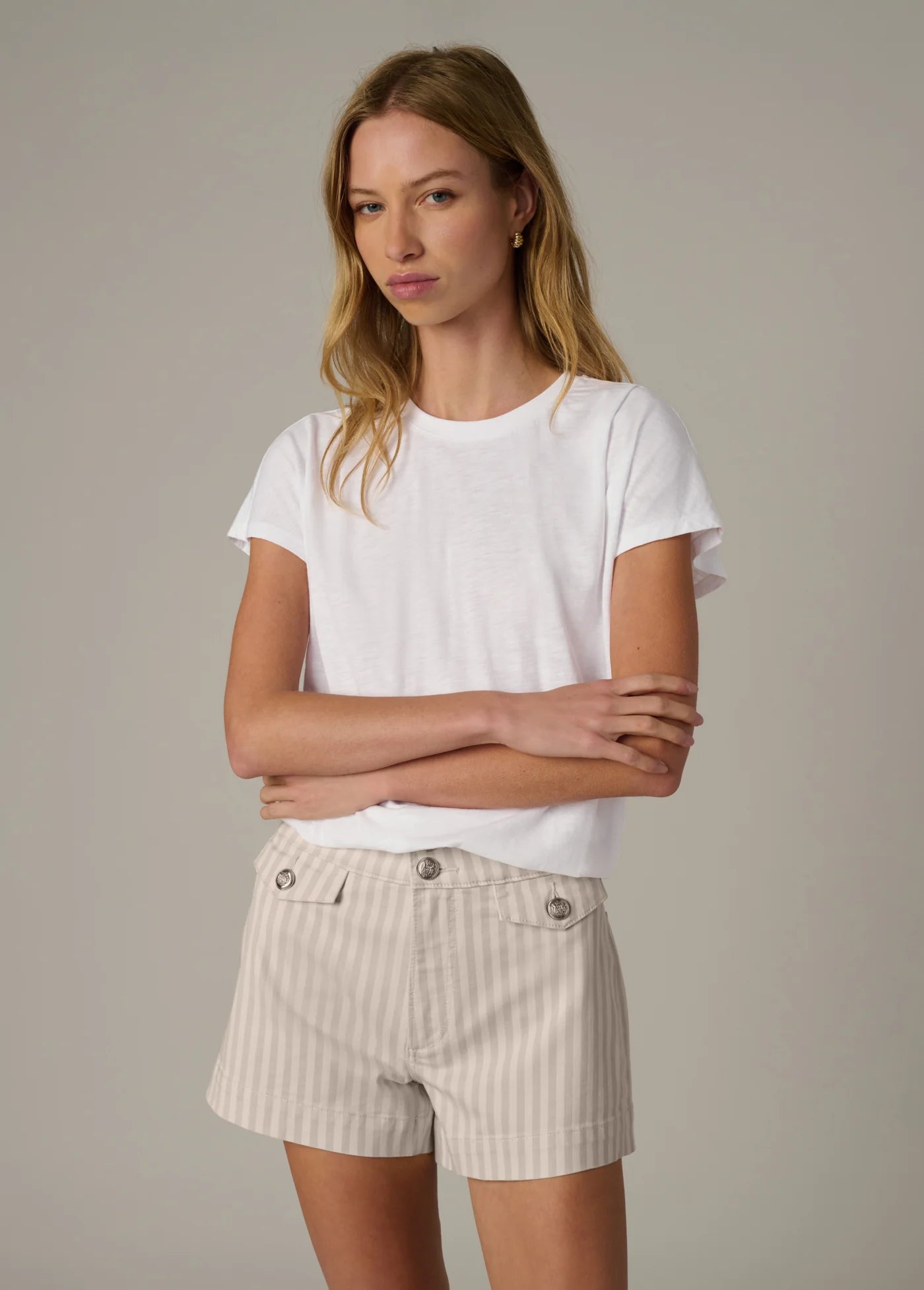 THE ELLIA SHORT
