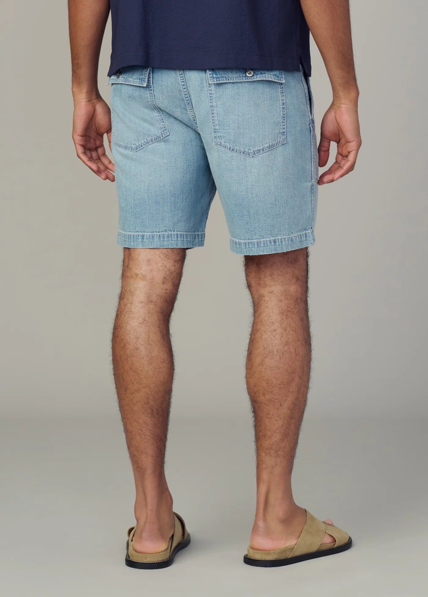 UTILITARIAN CHAMBRAY SHORTS
