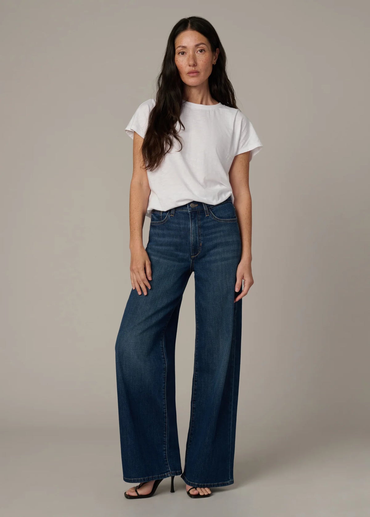 THE MIA PETITE