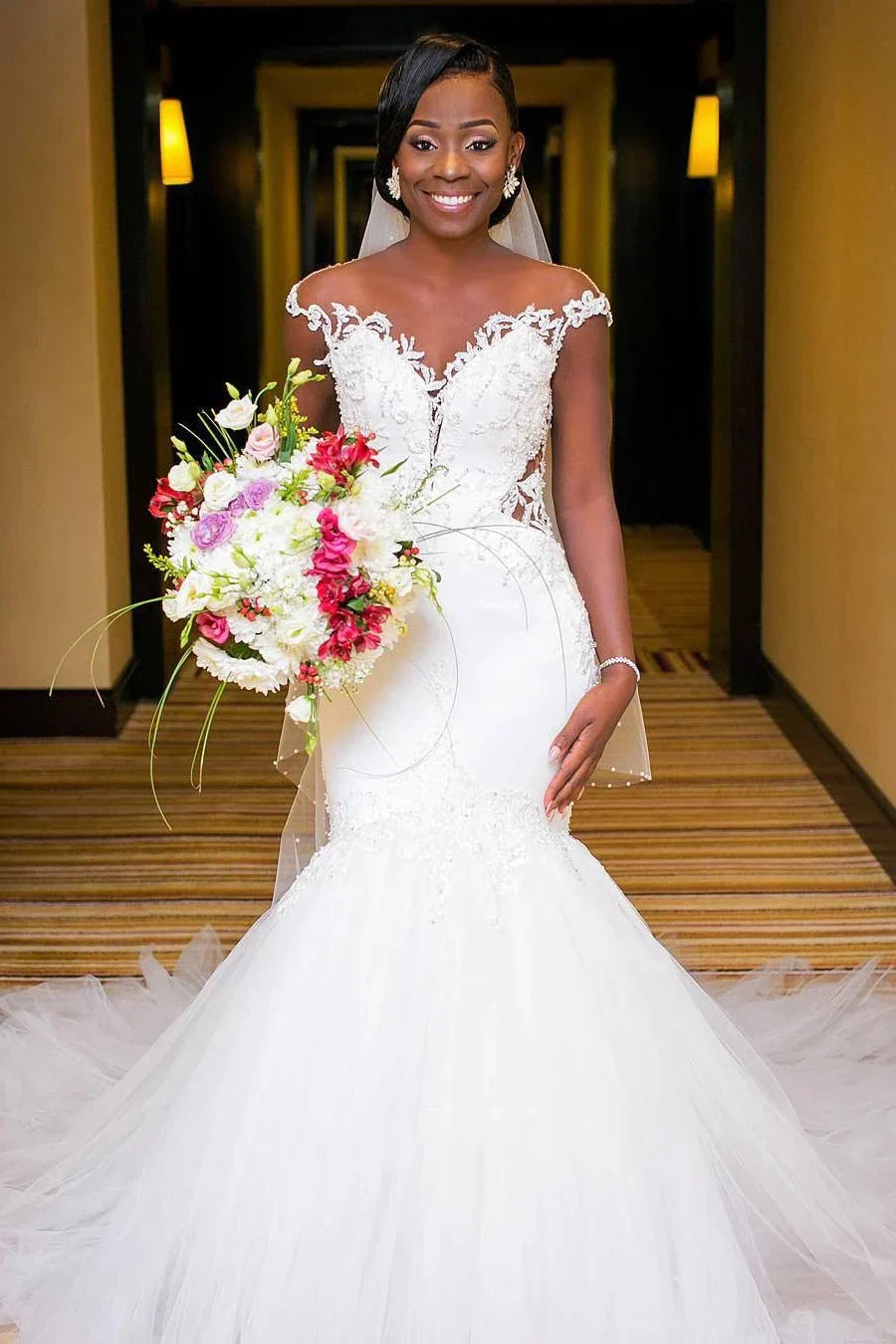 Sexy Mermaid Lace and Tulle Appliqued Cap Sleeve Bridal Gown