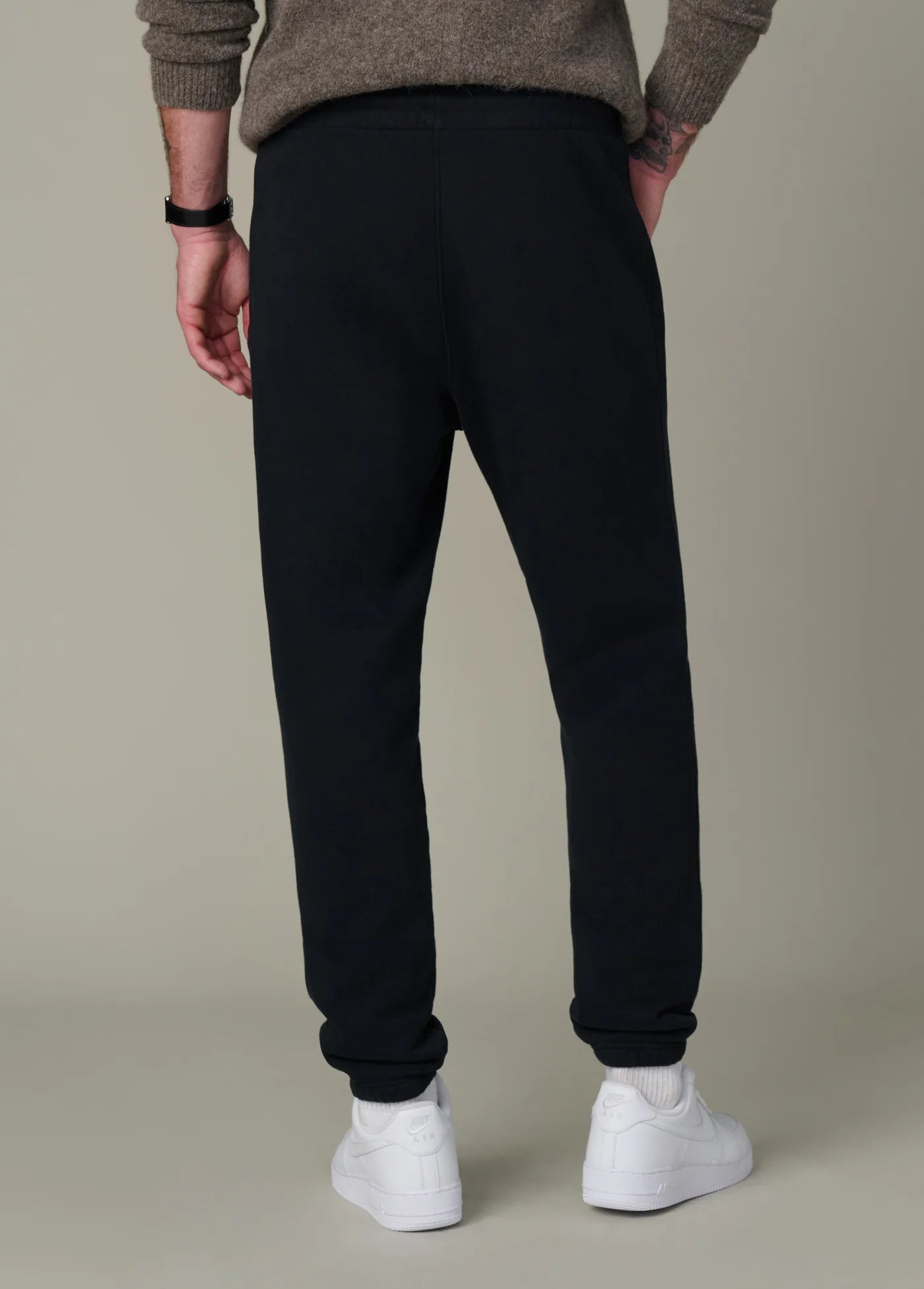 BESPOKE ZIP POCKET JOGGER