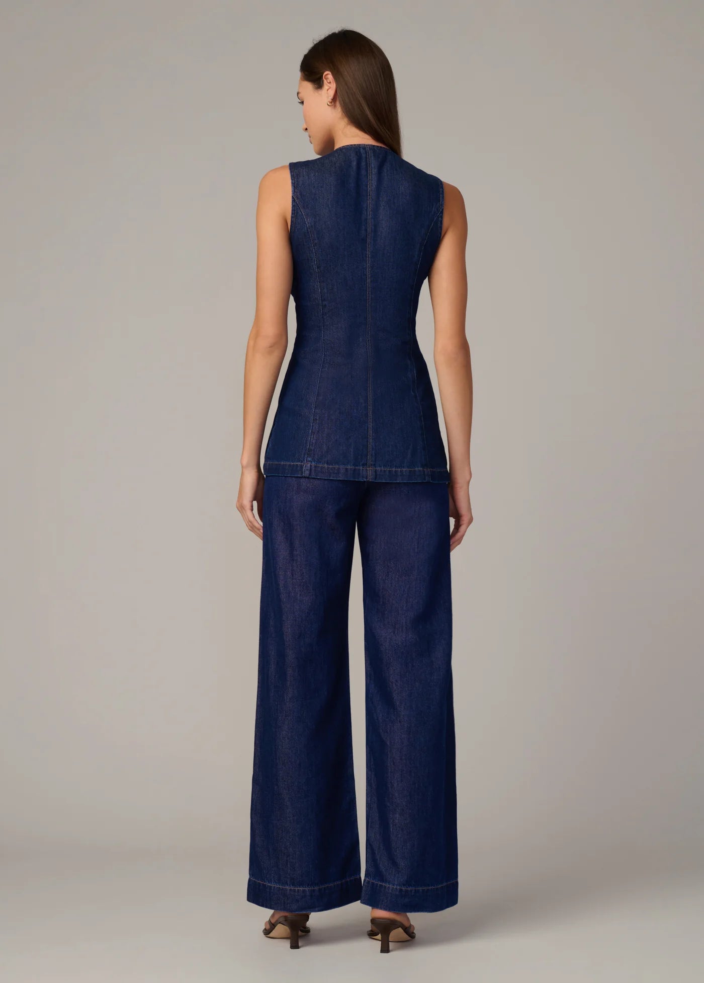THE SEAMED TUNIC