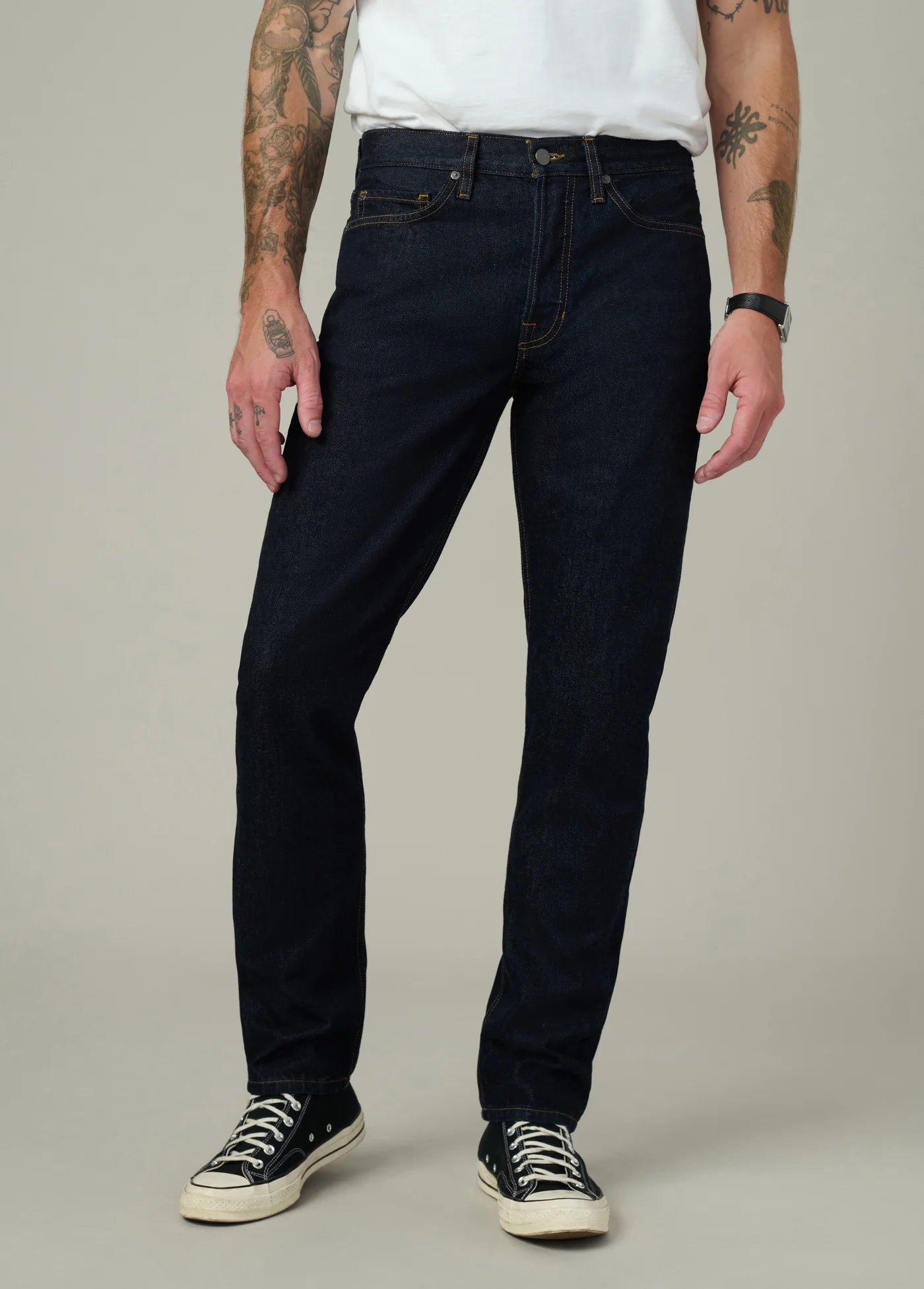 THE SLIM STRAIGHT 32
