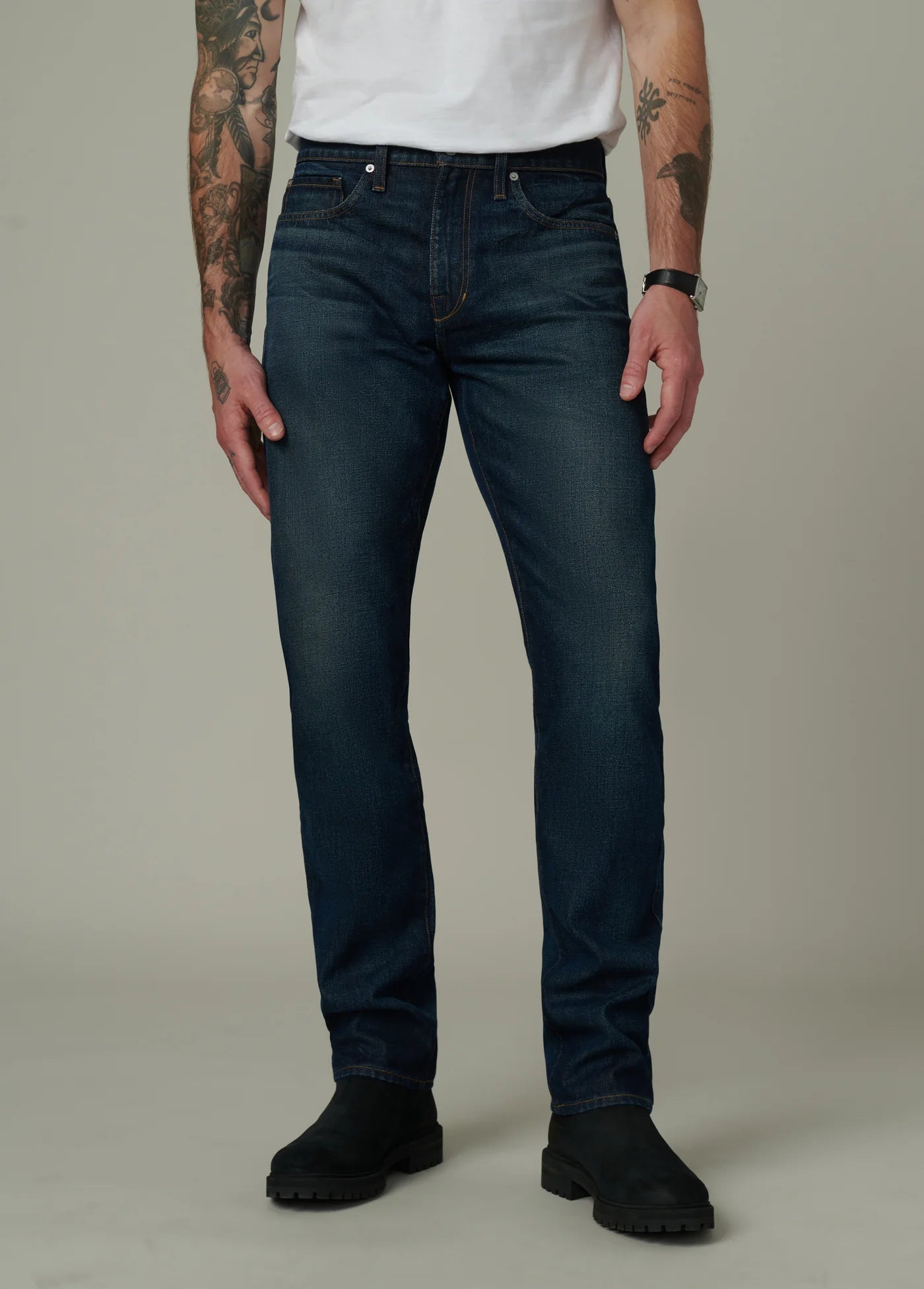 THE SLIM STRAIGHT 32