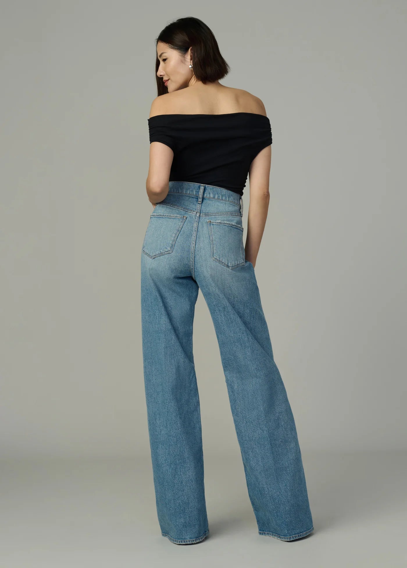 THE MIA PETITE