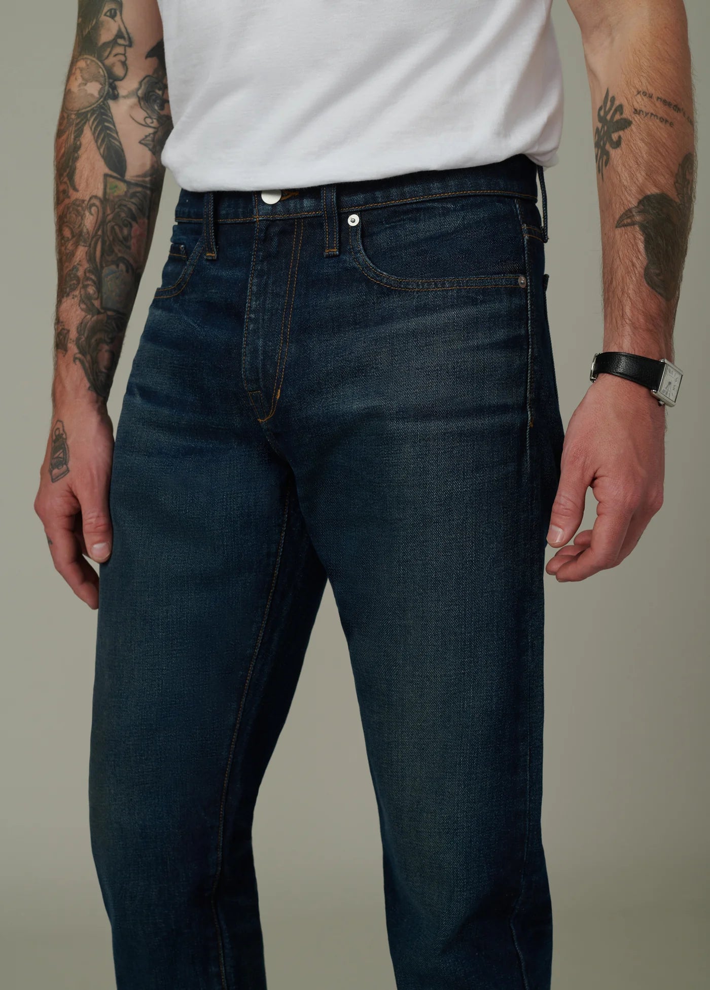 THE SLIM STRAIGHT 32