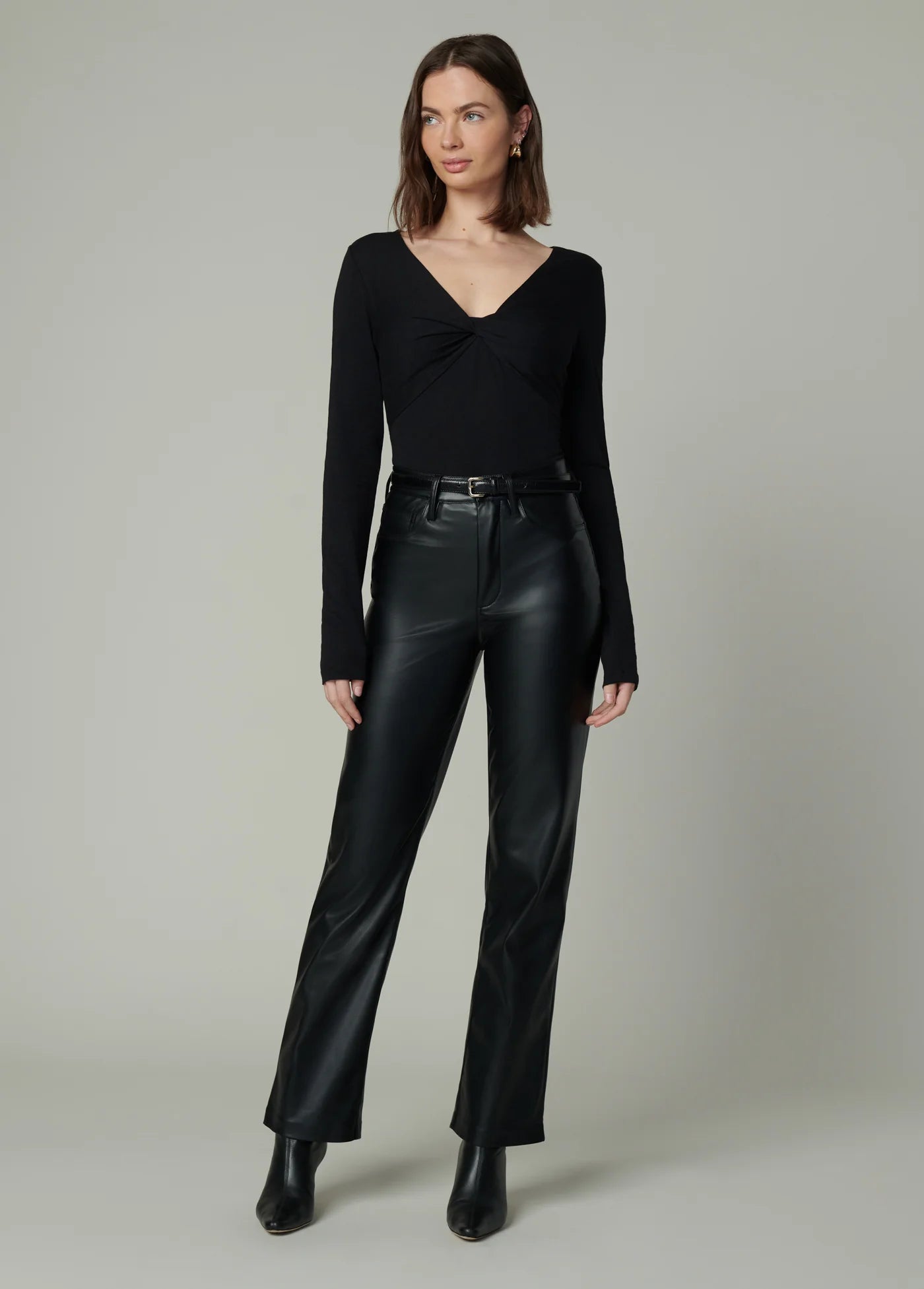 THE AVA STRIPE TWIST V NECK TOP