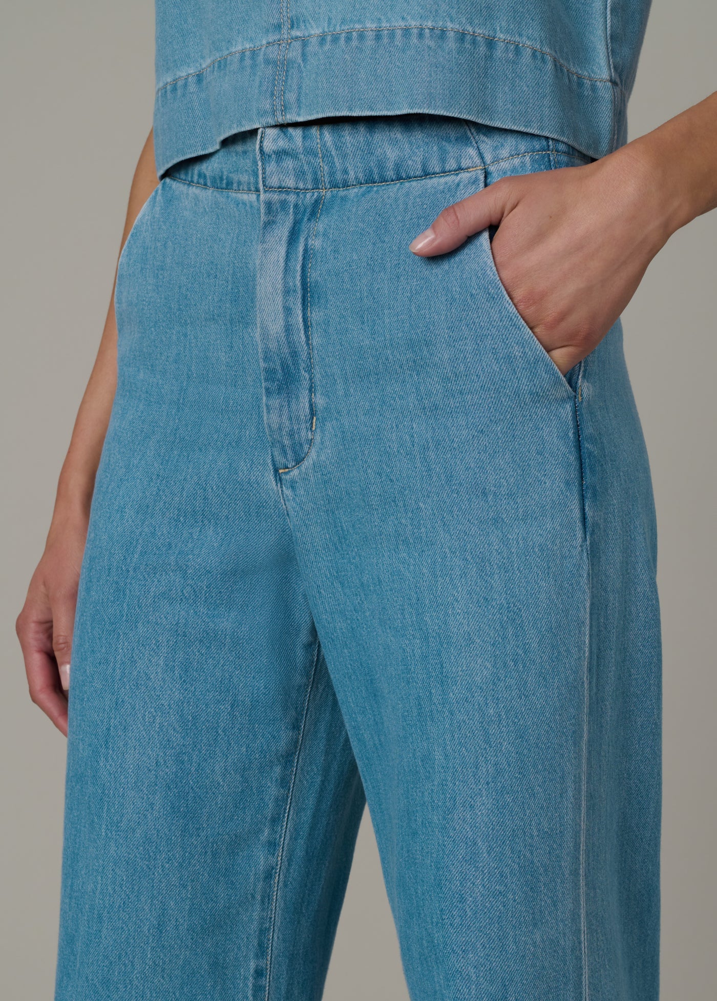 THE CLEAN DENIM TROUSER