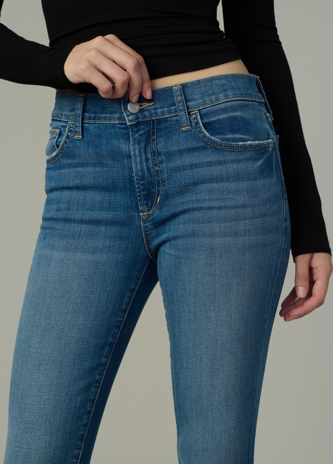 MID RISE SKINNY ANKLE