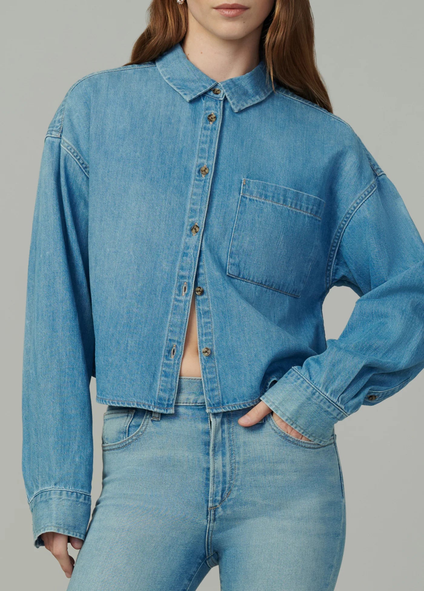 THE CROPPED BOYFRIEND BUTTON DOWN SHIRT