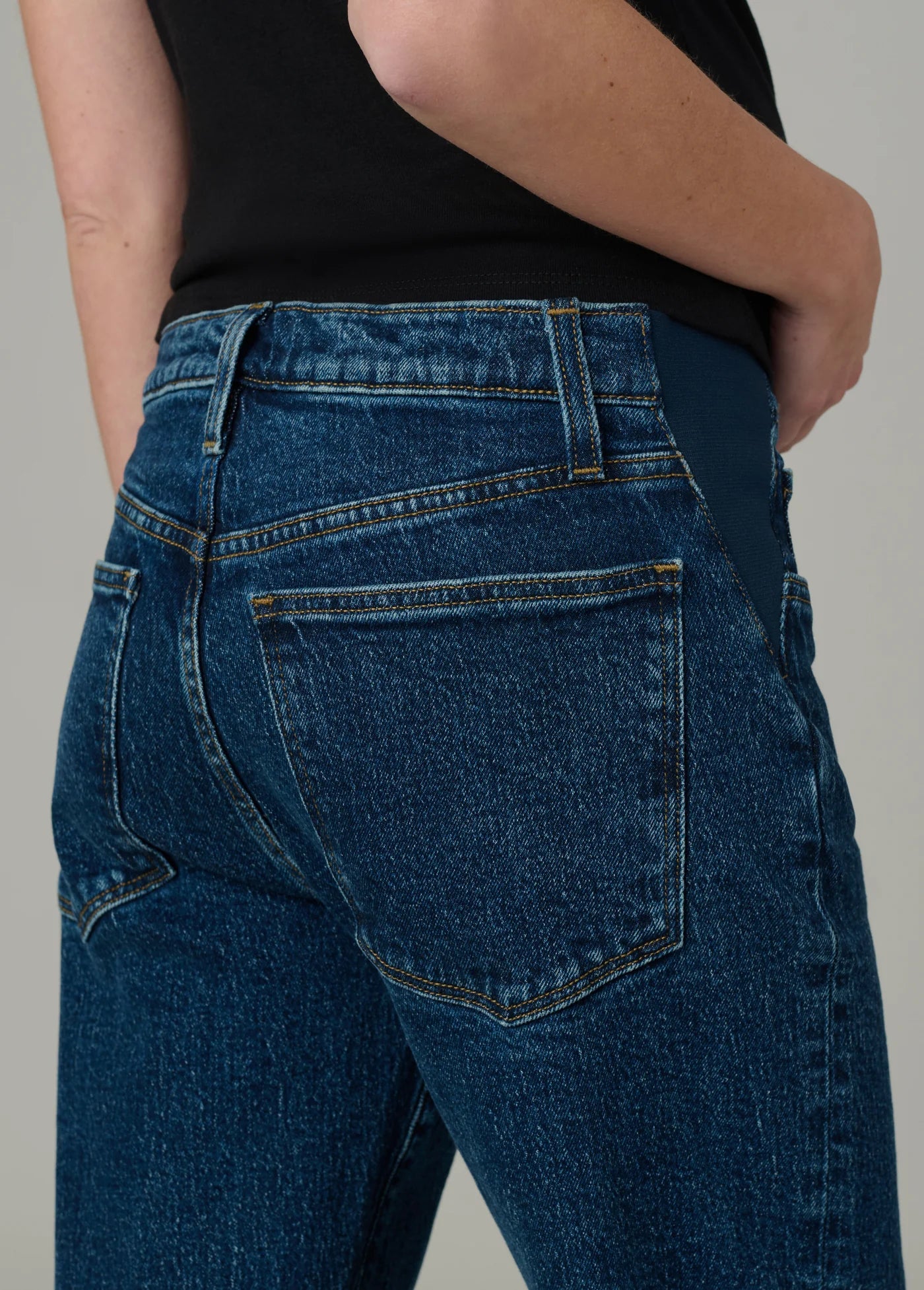 THE MARGOT CROP MATERNITY