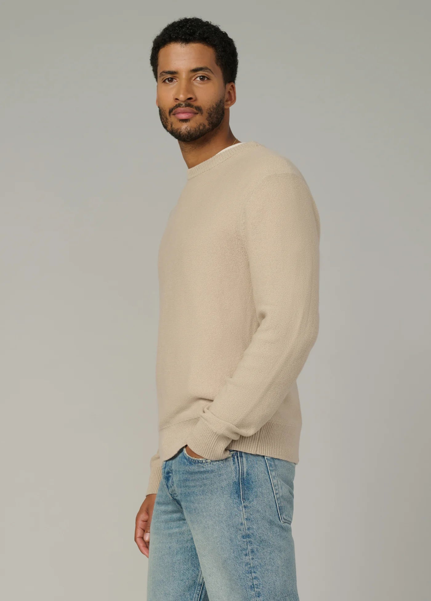 THE CLASSIC CREW NECK