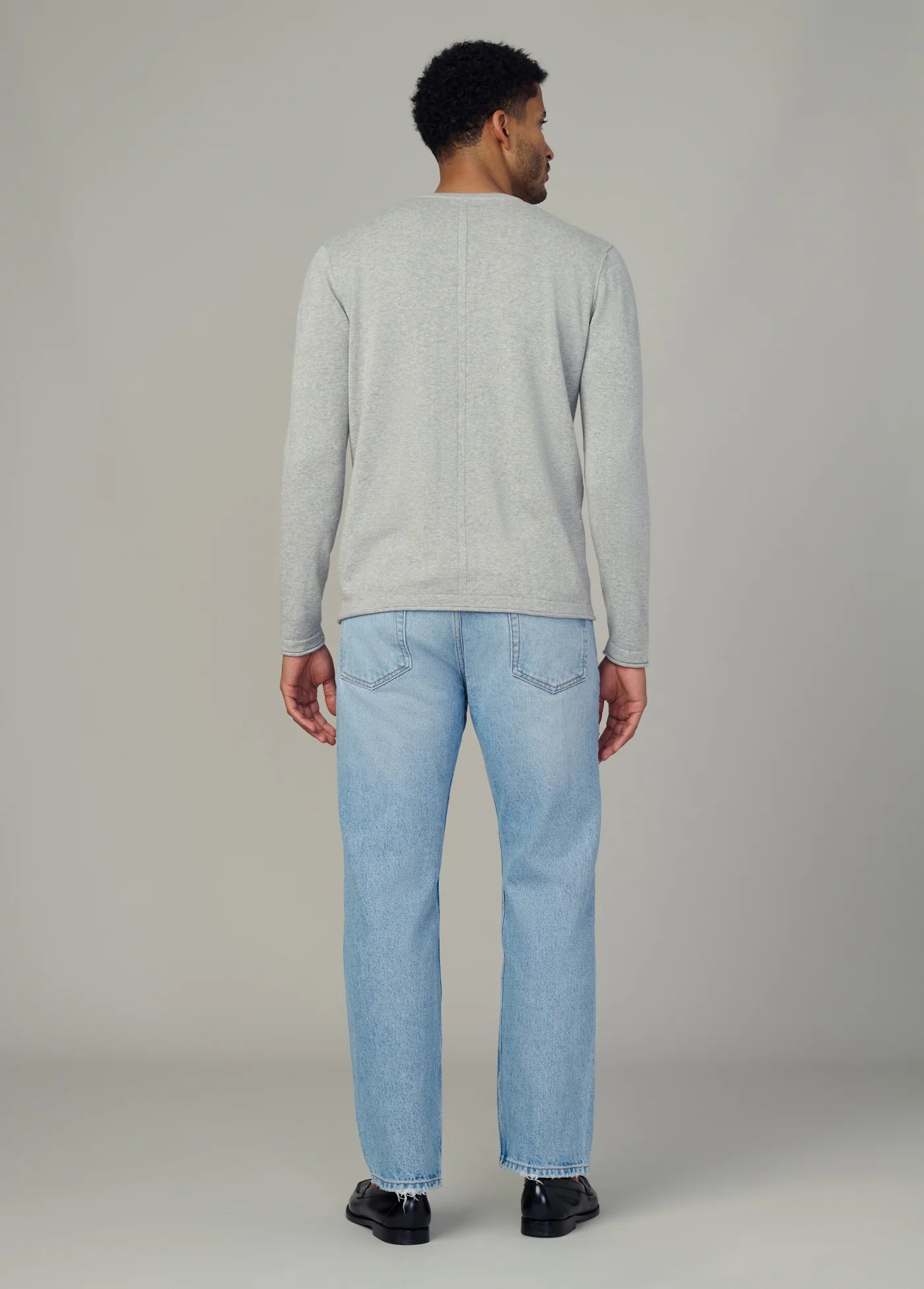 LONG SLEEVE CREWNECK SWEATER