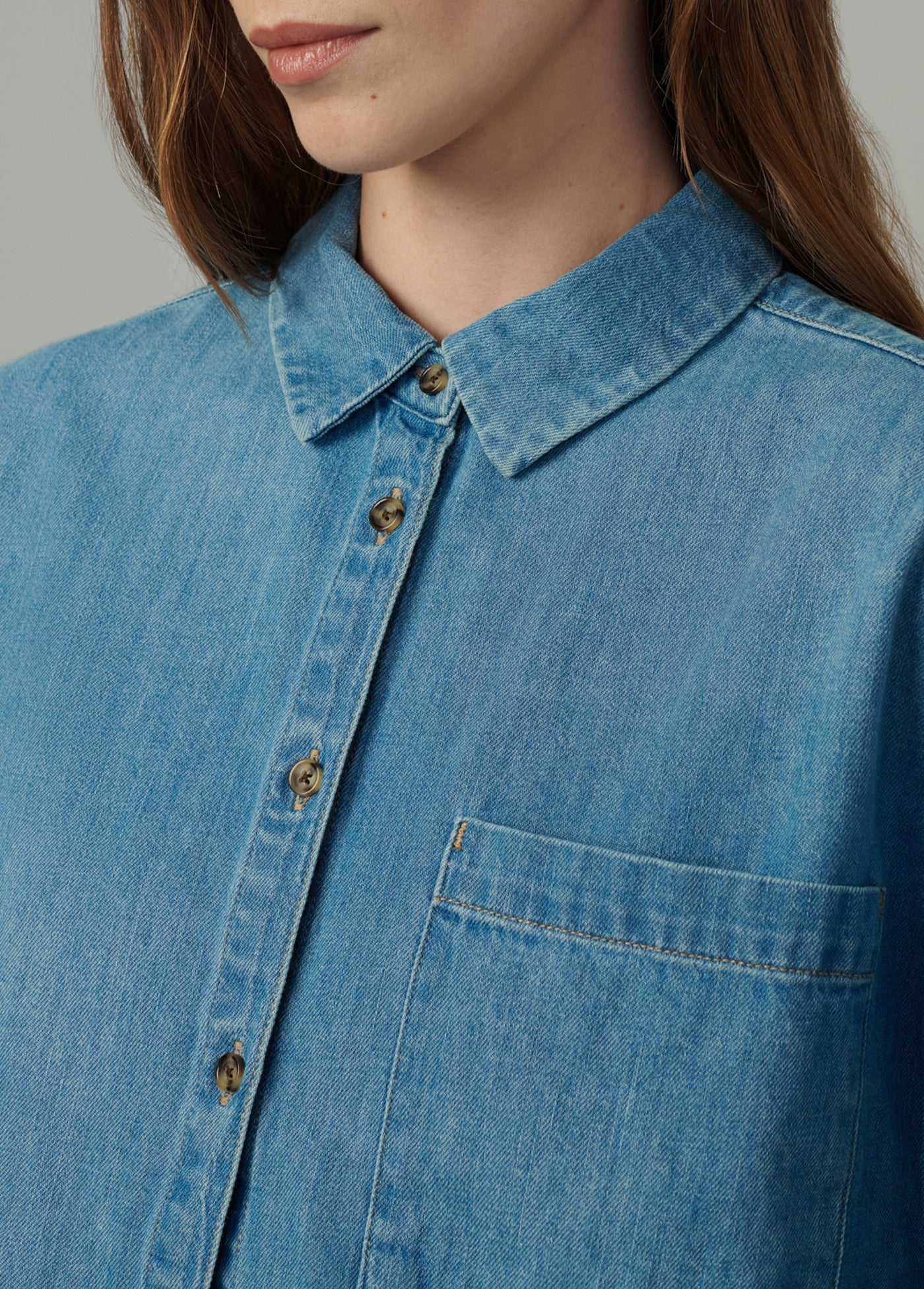 THE CROPPED BOYFRIEND BUTTON DOWN SHIRT