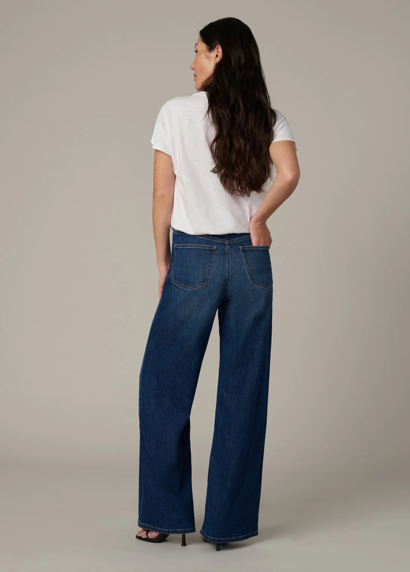 THE MIA PETITE