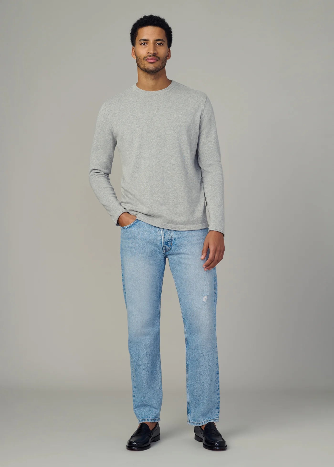 LONG SLEEVE CREWNECK SWEATER