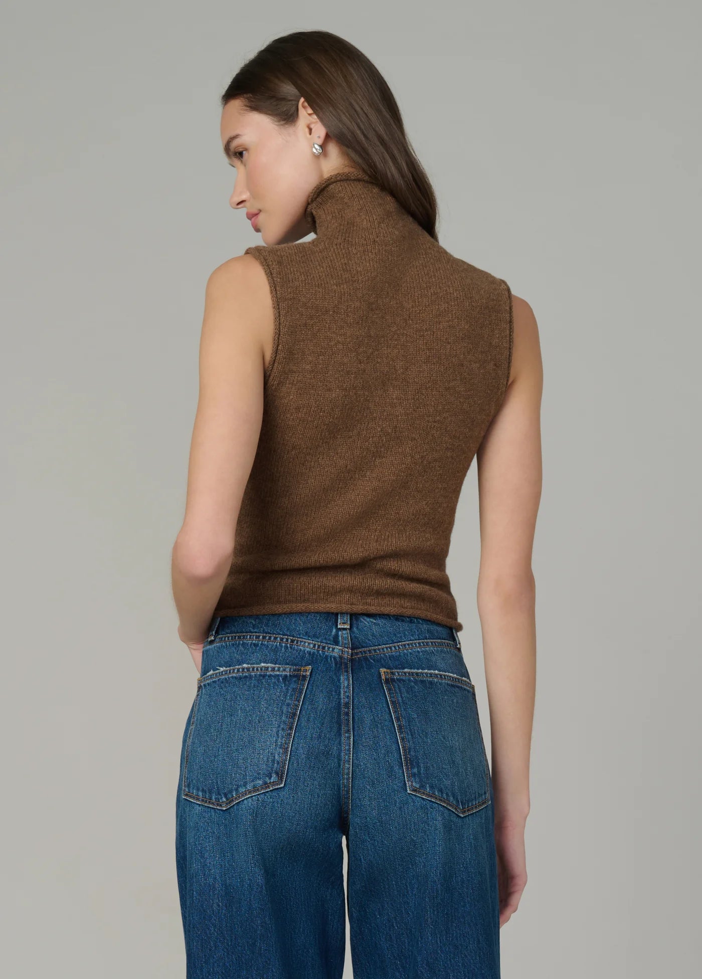 THE STEVIE SLEEVELESS ROLL NECK SWEATER