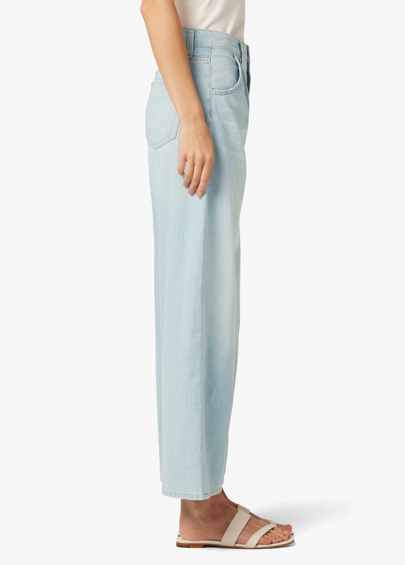 THE PLEATED WIDE LEG ANKLE