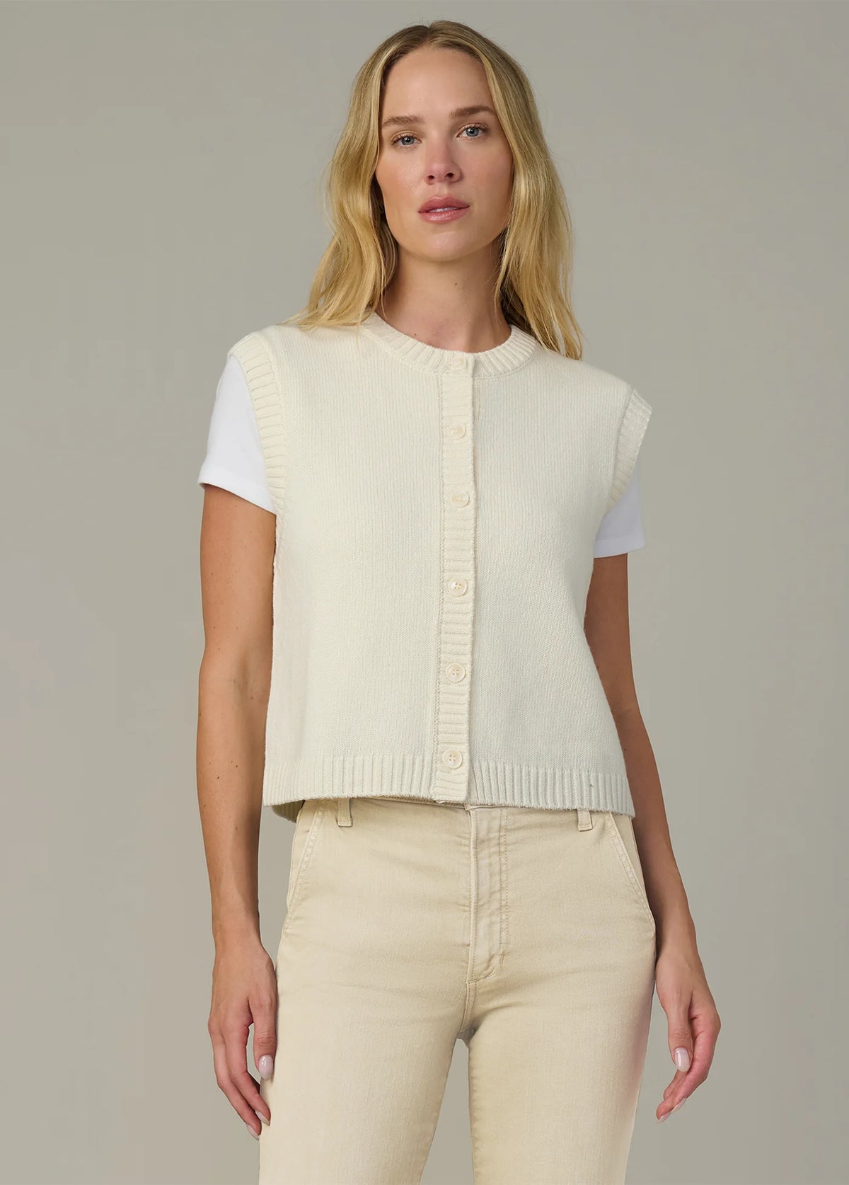 THE NOA CARDIGAN VEST