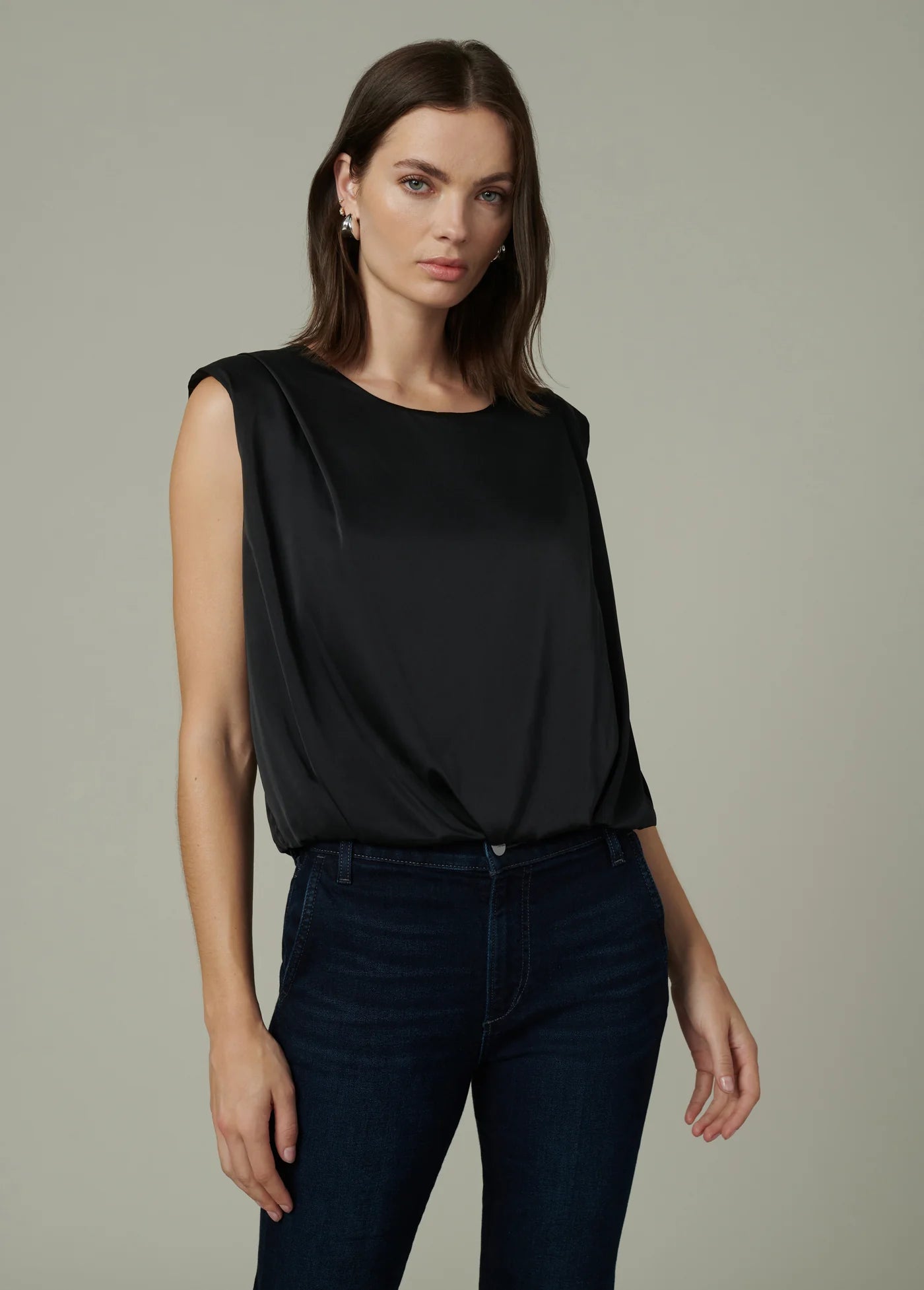 THE VICTORIA SLEEVELESS TOP