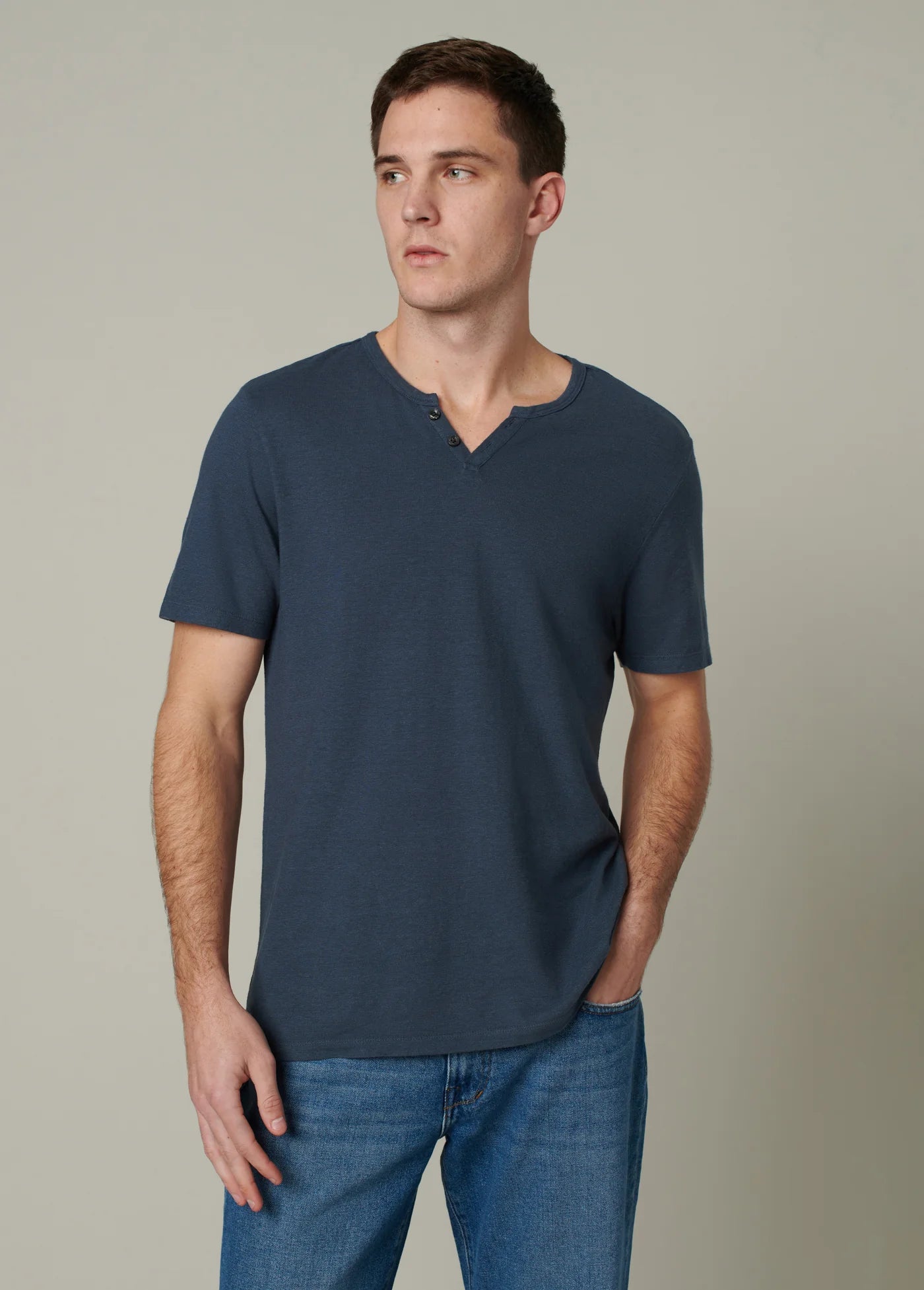 WINTZ SHORT SLEEVE HEMP HENLEY