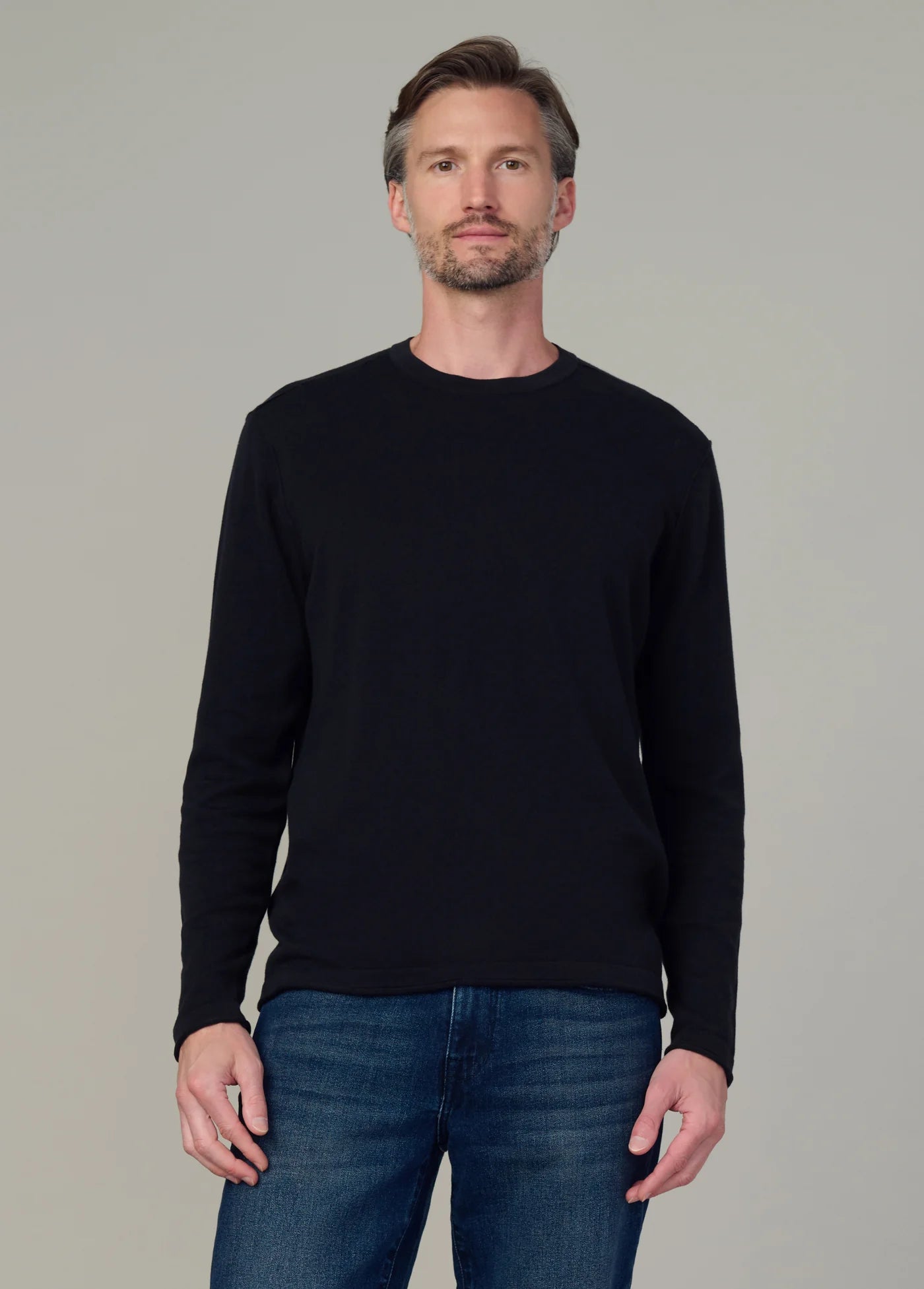 LONG SLEEVE CREWNECK SWEATER