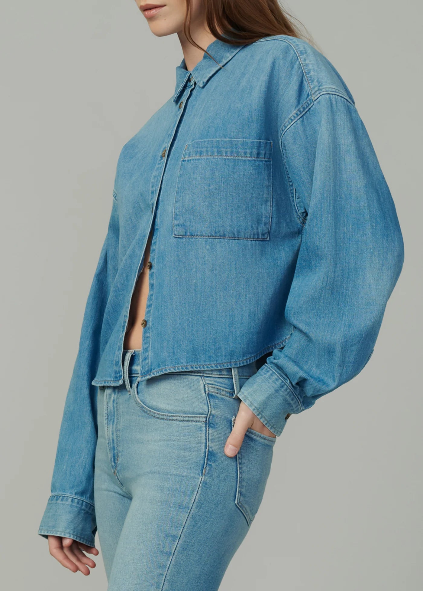 THE CROPPED BOYFRIEND BUTTON DOWN SHIRT