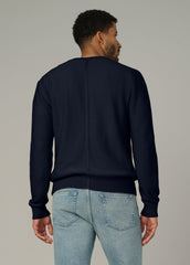 THE CLASSIC CREW NECK