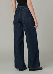THE MIA PETITE